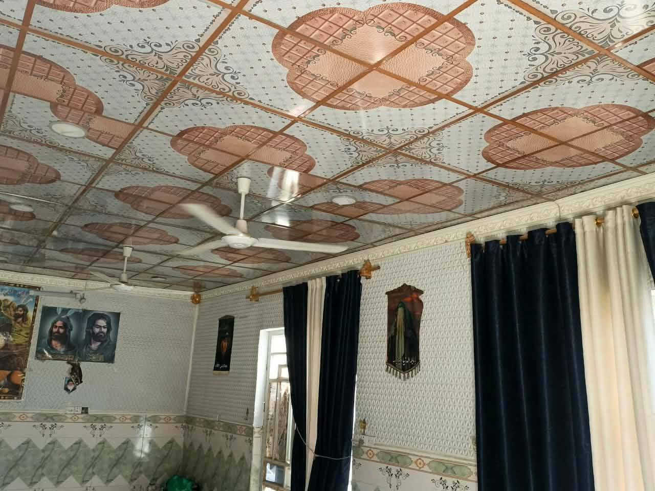 بيت للبيع المساحه 240 متر السعر 40 وبيه مجال للشراي يدلل البيت  درجه اولى موقع البيت حي الزهراء على شارع الشريفات مراجعة الرقم ***********

