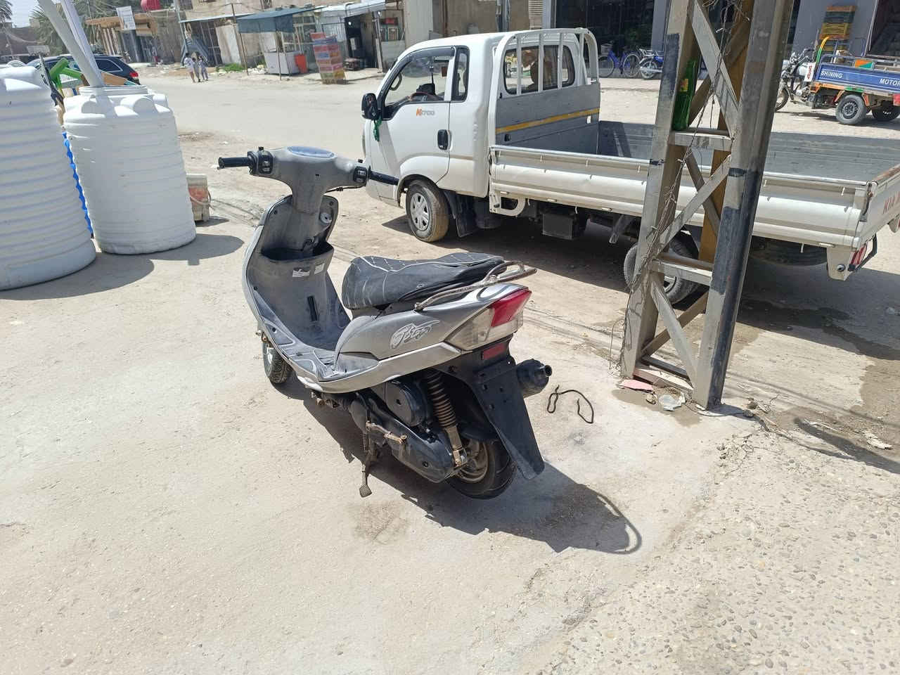 للبيع
ماكس منغولي كفرات بلادي دراجه نظيفه 
شغاله سلف هندر كهربائيات 
محرك ما مفتوح الكور مفتوح فقط 
السعر ٥٥٠ الف وبيها مجال حك الجيه 
المكان حله ابي غرق 
للتواصل ***********
