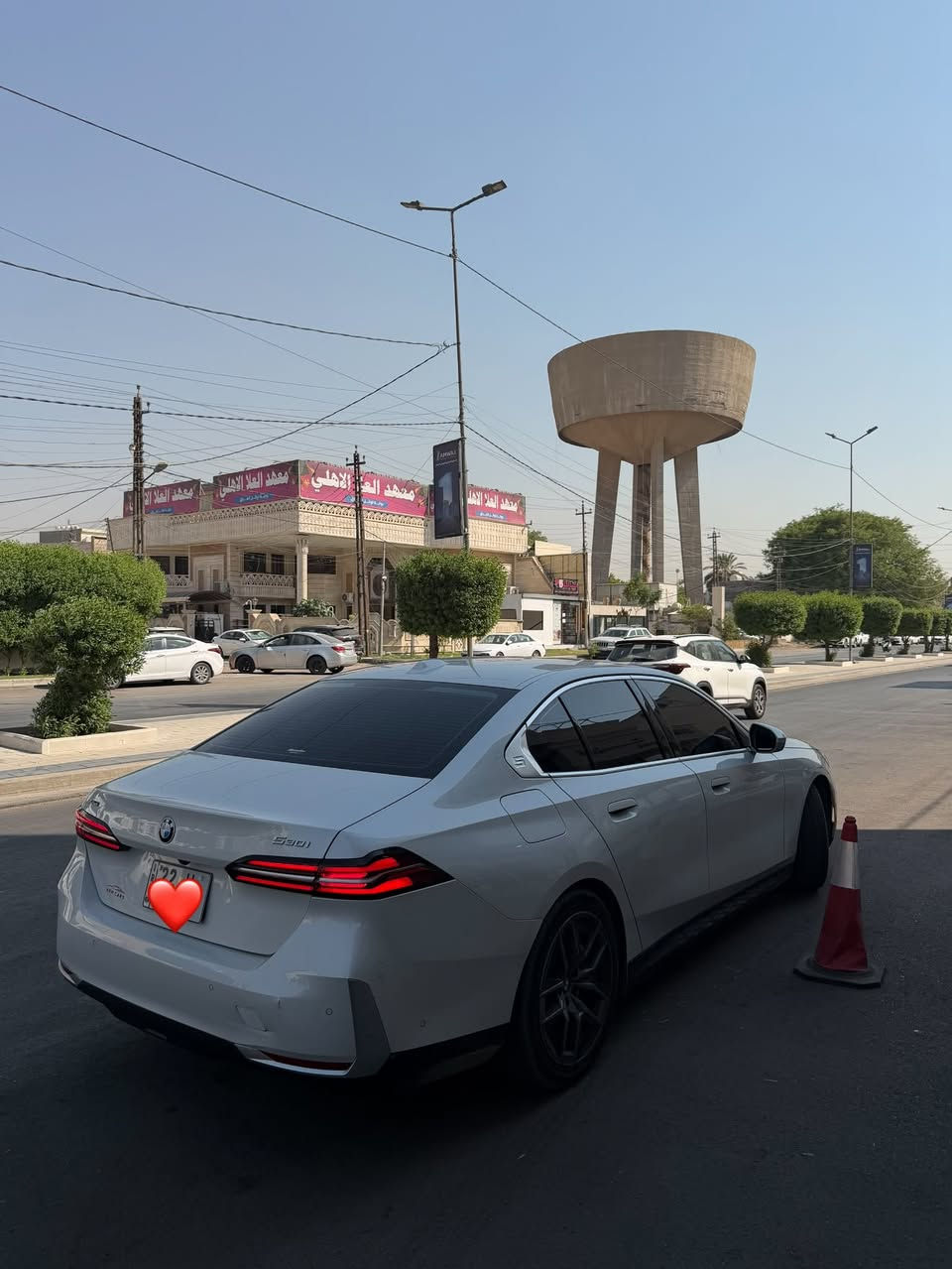 السلام عليكم
bmw 530i 2026 ابيض
لكجري لاين فول مواصفات
داتا شو 
سماعات هارمن كاردن 
باج تظليل بعدله 10 اشهر 
ماشي 34mi
كلين شرط حتى دعاميات 
بدون ضرر بدون صبغ بدون بارد 

للتواصل 
***********
او على الخاص

