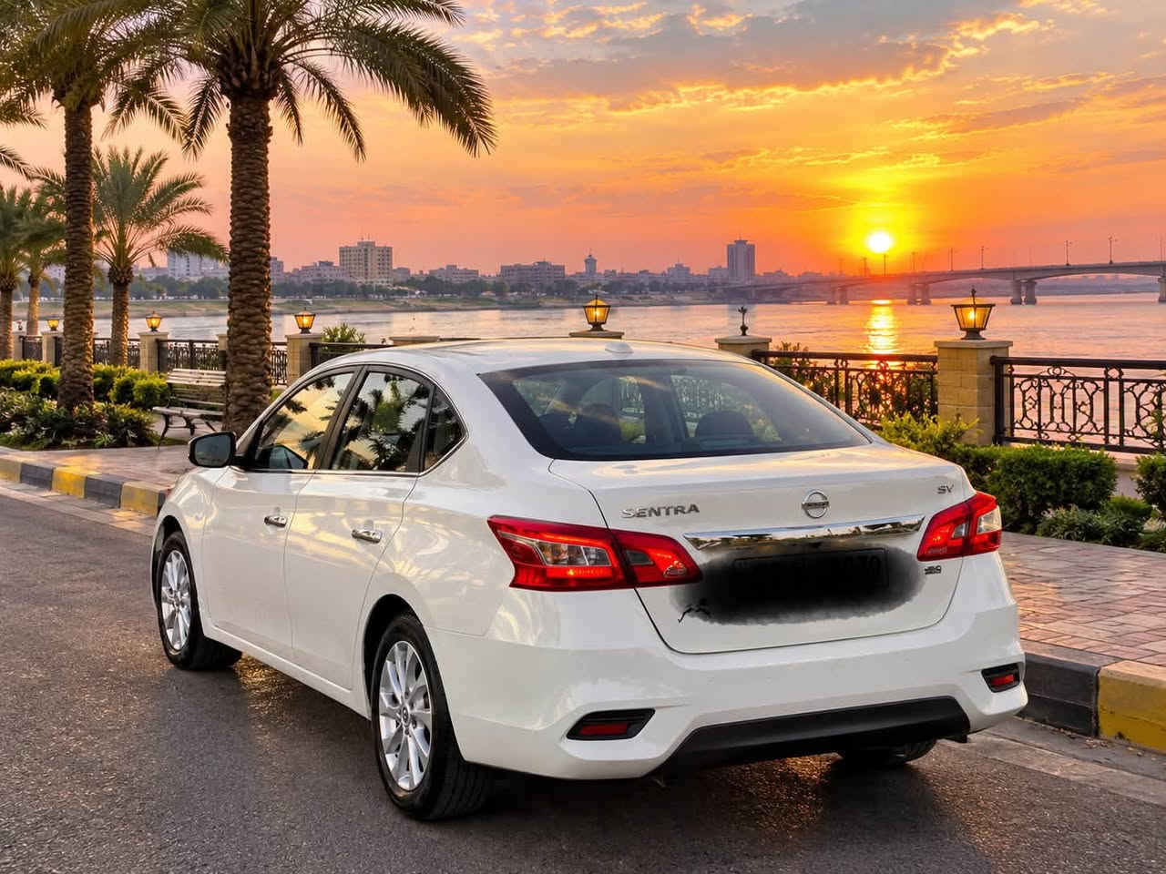 السلام عليكم للبيع سنترا مديل 25
سياره كفاله عامه 
محرك 1600
شاشه كبيره 
كامره خلفيه 
ماشيه 17 
دواخل اسود 
تحكم ستيرن 
وباقي المواصفات المعروفه 
رقم اربيل اتريد تحويل اتريد وكاله 
شركه مضمونه بسم شركه ملت لقمان احمد 
مكاني بصره 
رقم التلفون ***********
