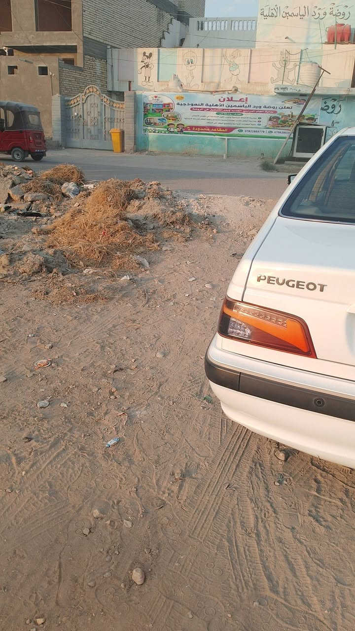 بيجو بارس موديل 2021 سنوية جديديدة2027 ماشية 100الف باسمي تحويل مباشر مكفولة من الصبغ  رقم انكليزي. قادسبة السعر 69 وبها مجال بسيط للاتصالل بالرقم ***********. والرقم***********
