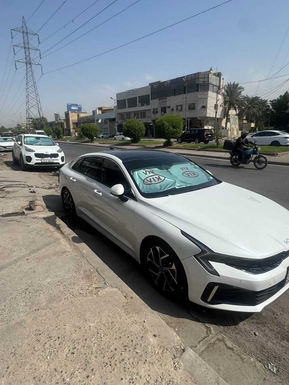 سلام عليكم k5موديل 2025فول موصفات مكينه 2500 مواصفات
5كامرات 
سقف بانورامي
التحكم على المنحدرات
كاميرا 360
مستشعر وقوف
تدفئة المقاعد
تبريد المقاعد
فتحة السقف
مسند الذراع
مثبت السرعة
مرايا جانبية كهربائية
شاشة
مراقبة النقطة العمياء
نظام المفتاح الذكي
التحكم التلقائي في درجة الحرارة
2 وسادة هوائية
6 وسادة هوائية
المصابيح الأمامية ليد
عرض المعلومات على الزجاج الامامي
لوحة قيادة رقمية
أبل كاربلاي
التشغيل عن بعد
أندرويد أوتو
ABS
شاحن لاسلكي
كشافات ضباب
فرامل الوقوف الإلكتروني
تعليق تلقائي
وضع القيادة
نظام مانع السرقة
التحكم الإلكتروني في الثبات
مرايا جانبية تدفئة
مثبت السرعة التكيفي
تبريد خلفي
الضوء العالي التلقائي
حساسات ضغط الإطارات
قفل الأمان للأطفال

للاستفسار ***********
