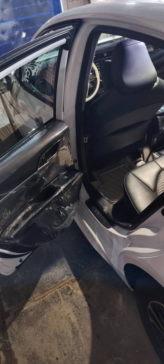 كامري موديل ٢٠٢٠ أمريكي SE حادث بسيط لايت و دعاميه فقط بدون ايرباك بأسمي رقم اربيل ١٩٥ وبيه مجال بسيط
بصره قضاء المدينه
*********** لاستفسار
