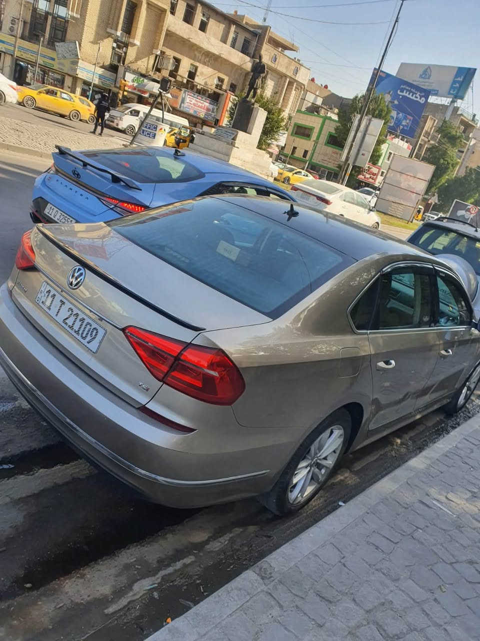 باسات 16 للبيع محرك 1800 توربو بدون اي نقص سيرفس كامك صدر جديد تبريد ثلج الضرر موضح بالصورة بنيد سطحي 
ماشية 148 الف كم 
السعر 95 $
***********
