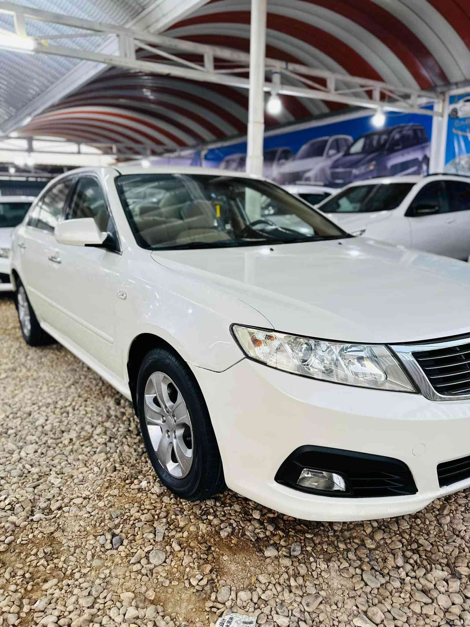اوبتيما 
موديل 2009
سيارة جديدة 
بدون صبغ مكفوله 
ماشيه 150
سياره جاهزه من كلش 
السعر 125$
اتصال ***********

