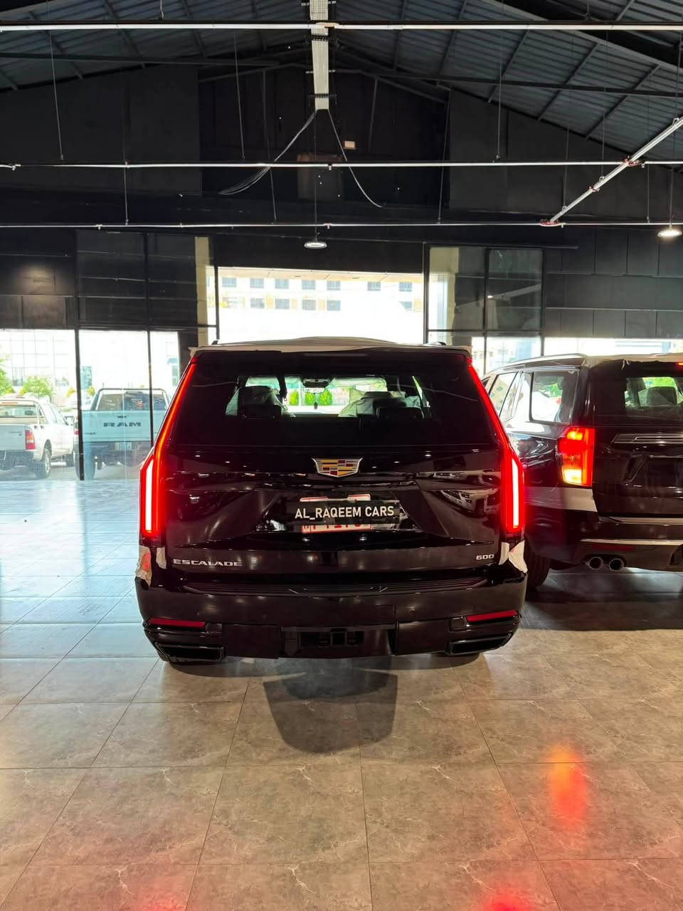 ال 2026كاديلاك اسكاليد صفر
Cadillac Escalade

- موديل 2026

- فئة 600 اسبريسو

- العداد 0km

- محرك  V8 6.2L

- كشنات جلد كهربائي 

- شاشه GPS تدعم ابل كار بلي واندرويد اوتو

- شاحن موبايل وايرلس

- دفع رباعي

-كامرات 360

-صندوق كهربائي

-كشنات خزن 

-فتحت سقف بانورما

-كشنات تدفئ + تبريد

-كراسي منفصل VIP 

-نظام سماعات 36 سماعة

-نقط عمياء

-رادر امامي وخلفي

-داتا شو 

-تشغيل عن بعد

-اوتوبارك
  
-مصابيح امامية LED

-جكات لرفع وخفض سيارة 

-ابواب كهرباء
............

- للمعلومات زياره موقعنا :

- الرقيم - اربيل / شارع 100 المعارض / بجانب محطه بانزين هوگر مقابل هفته بازار 1

- (معرض الرقيم على خرائط گوگل ) 

- او الاتصال على:

*********** 📞 

*********** 📞
