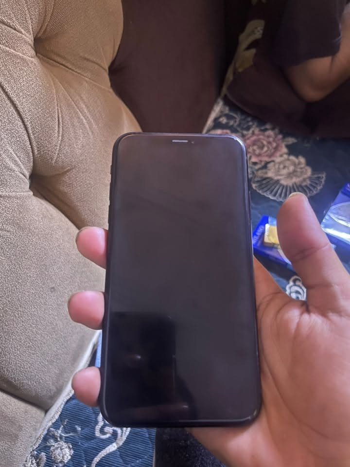 جهاز نضيف xRمكفول من كلشي فقط ظهر بي فطور الجهاز 110وبي مجال الي يريدة يدك واتساب ***********

