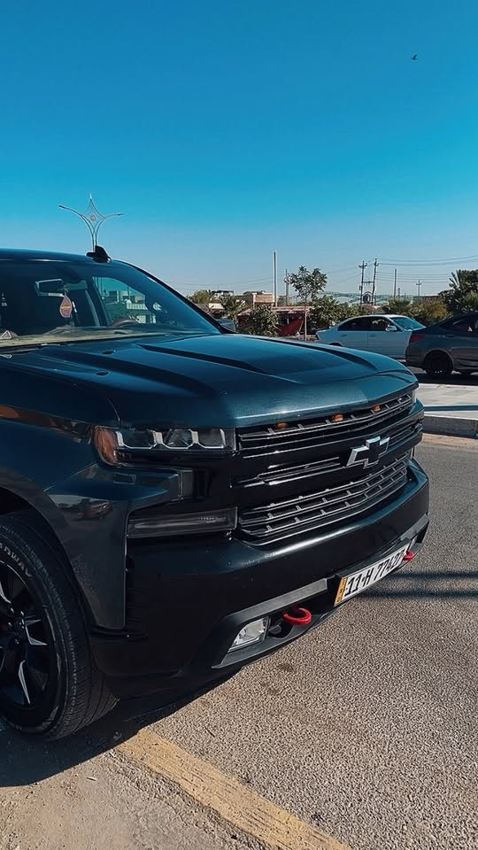 بيع او مراوس بشي اقل

سلفرادو 2019 للبيع لون مميز
 ❤️‍🔥 الكشخه والقوة 💪

سياره بدون حادث جايه من امريكا سرقه دواخل ومبدله الدواخل مالتها بدواخل احسن وأجمل مال هاي كانتري لون مميز ، بيها صبغ باب البدي اثر شخوط فقط
رقمها بغداد
باب قصير بدي قصير 
محرك 6 سلندر 4300 
ماشيه 87 الف مايل 
عليها ترفيعه 2.5 من الامام 
عليها محجر اوف رود 
معتنين بيها من كل النواحي من افضل زيت محرك وبانزين الخ...

بيها بعض الشخوط البسيطه على بدي السياره وبيها شوي بارد 
السياره خير من الله كشخه سفر ترهم لكل شي

رقم الشاصي للتأكيد :
1GCRWBEH7KZ244470

مكان السياره الناصريه الثورة
سعرها : .... 253$$ 
للتواصل على الواتساب هذا رقم :
***********
