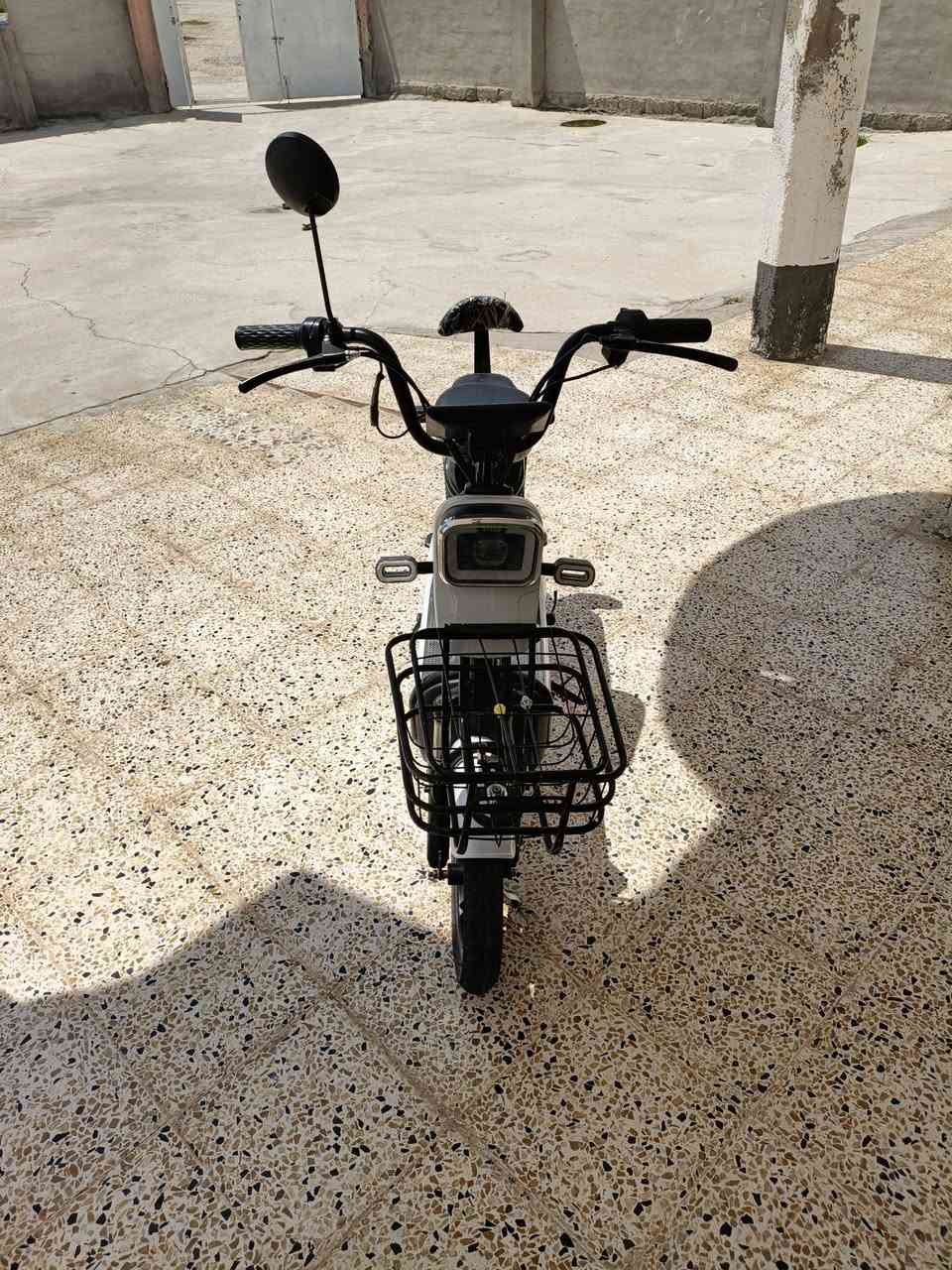 ماطور شحن جديد كامل قراضو شاحنه جديده اسويجات ثنين تشغيل عن بعد خمسه بطاريات أو بي مسجل تواير جديد ماطور كامل السعر خاص رقم الموبايل ***********
