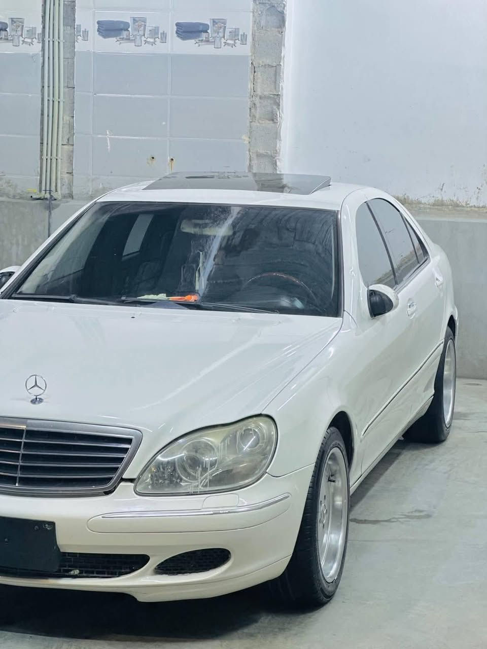 مارسیدز بینز  مۆدێل 2005 AMG s500بیلاد هەشت بستۆن تاقانەی جوانی بێبۆیاخ فول فول مواسەفات 
سڵاهید
کوشن جڵد

کوشن کارەبا
کوشن هیتەر
کوژن غەزن
کوشن کارەبا 
کوشن ساردوگارم 
ئاوێنەکارەبا
ئاوێنە ئیشارەت
ئاوێنەکانی ئەخەوێت
پەردە 
گێڕ عادیو تۆماتیک 
دوگمەی ئێسو دژەخڵیسک فول مواسەفات
سەیارەکەی زۆر زۆرر جوانو جاهیزە 
هەموگیانی لەسەر دەقی شەریکەماوەتەوە بۆنی شەریکەی تیایە 
چونر تایەو ویلی لۆکی لەژێرە 
گێڕو مەکینەوکارە باهیو تەقەو ڕەقەو تەبریدو هەموگیانی بەشەرت چرکەی تیانیە شوێن سەید سادق
سعری 70تاو مەعامەلەیەکی برایانە ***********
