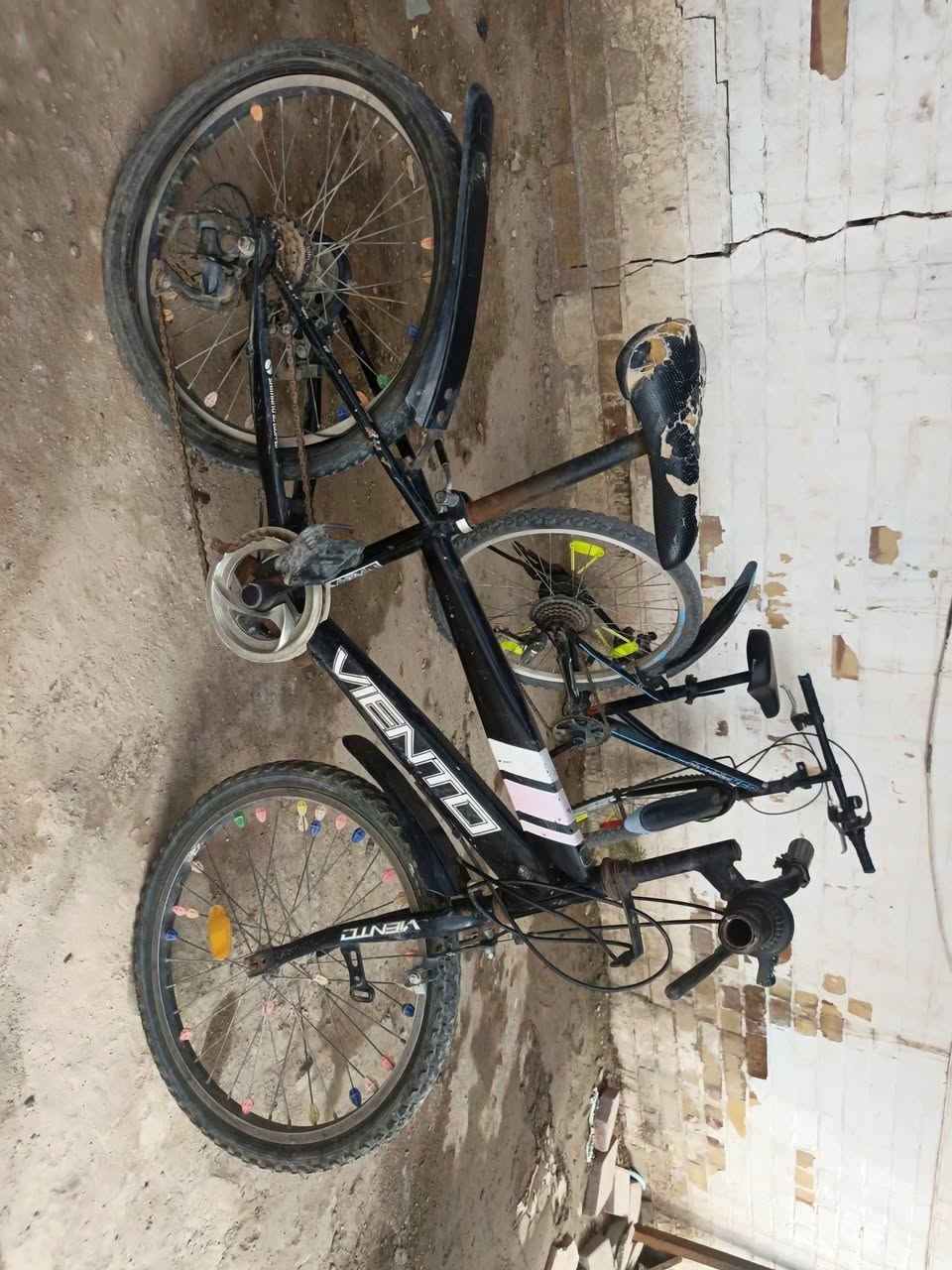 باسكل عدد 2 نضيفات الجبير جاهز والصغير بنجر بس للبيع اثنينهن السعر 100 وبيهن مجال استفسار مراسلة الصفحة أو الاتصال ***********
