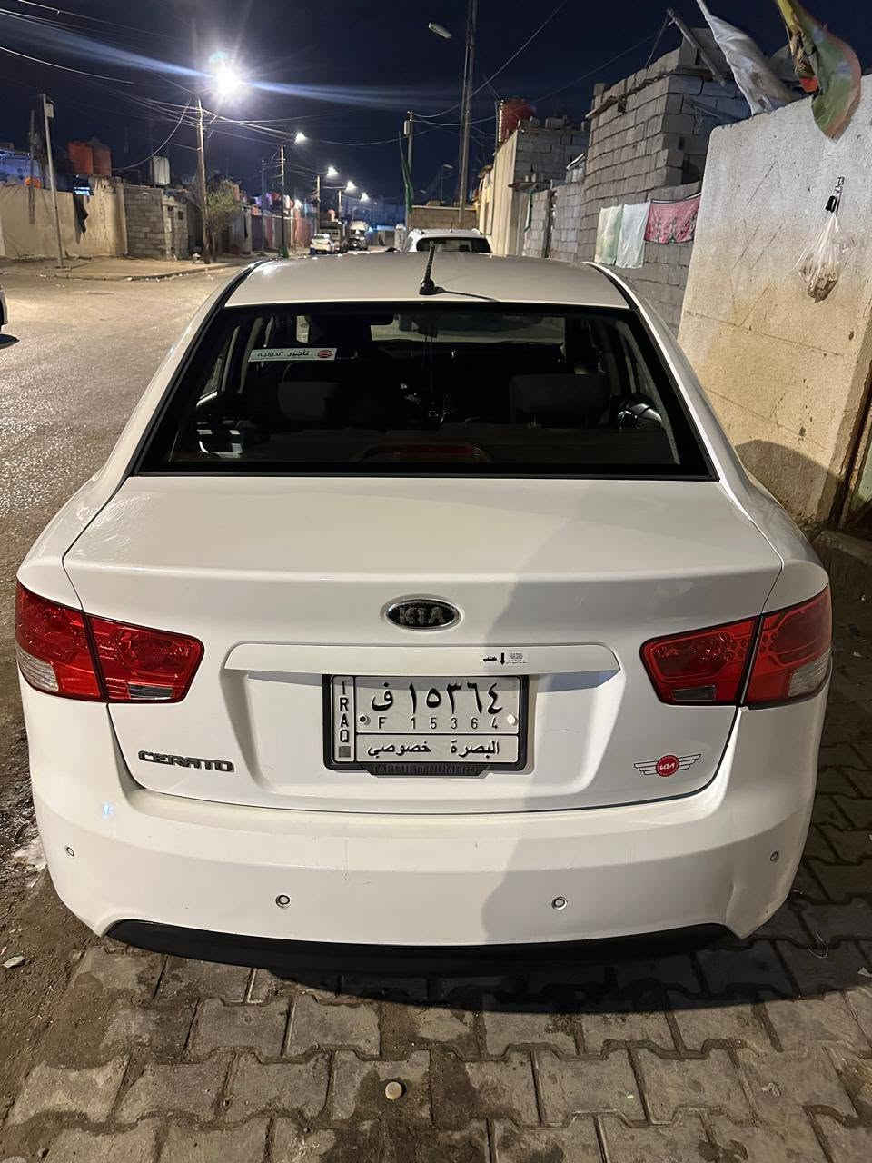 سيراتو 13 خليجي مكفولة من صبغ والضربه بيها بارد بسيط فول مواصفات عدا الفتحه سياره جاهزه من كلشي رقم بصره تحويل ثاني يوم مكينه وكير بالكارتون تبريدمنضومه جديده السعر 93وبيها مجال بسيط ***********

