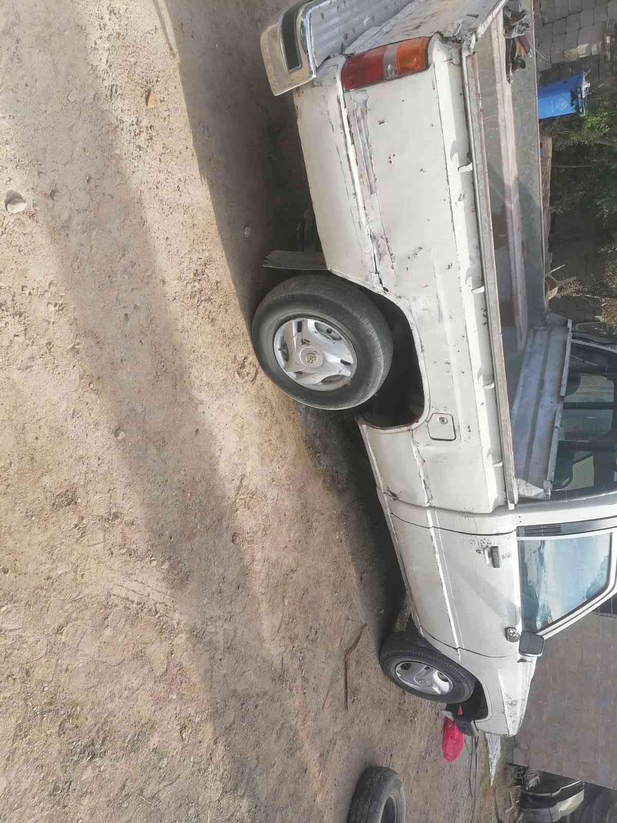 بيكب موديل ١٩٨٥ العنوان بغداد  اليوسفيه ***********
