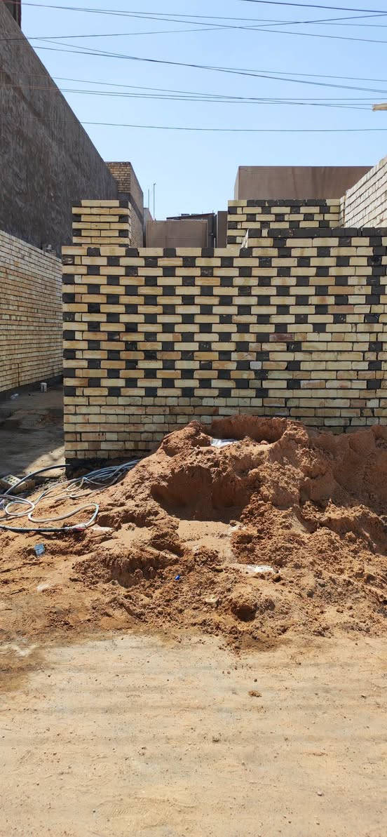 على بركة الله تم ختم الطابق الأرضي لموقع الغزالية رقم ٤ مساحة البناء ١٠٠متر للتواصل واتساب ***********
