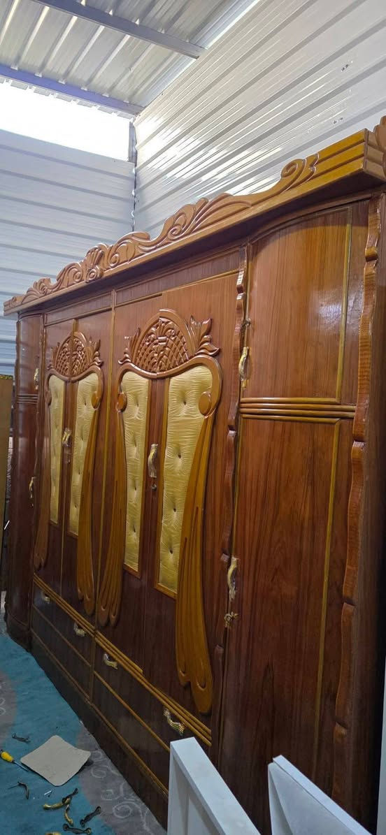 السلام عليكم
غرفه عراقيه فوول نظافه للبيع في مزاد الشارقه 

العنوان كاطون الرحمه شارع السايدين  ثالث استداره مقابل شارع أبو رسول 

***********
