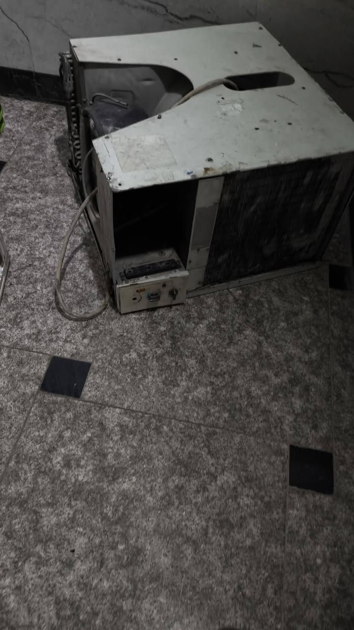 مكيف للبيع شغال 140 الف
***********
