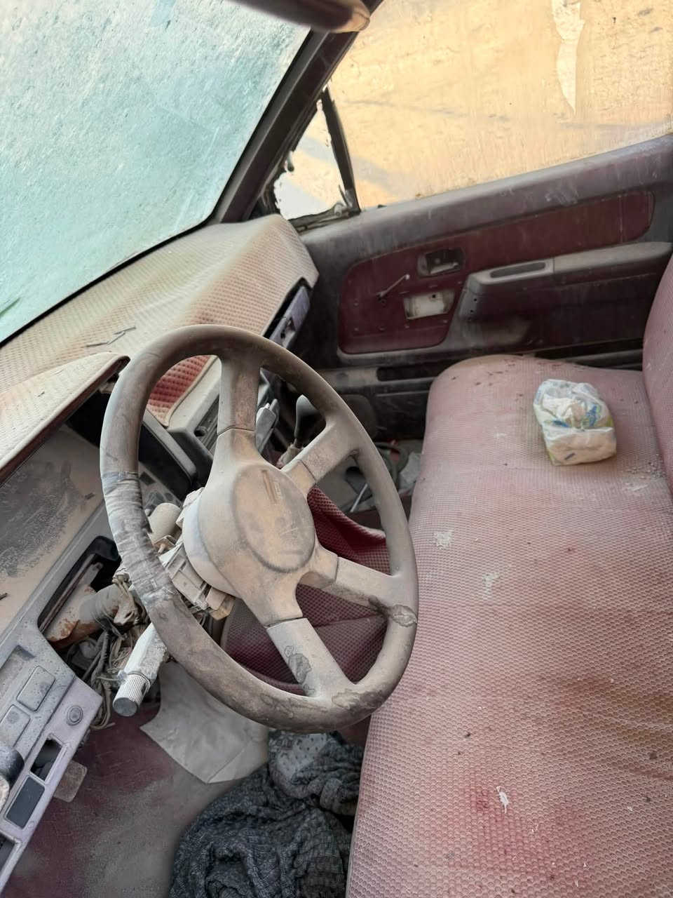 بيكم نيسان مديل ٩٣المستحيه يسموهااا مكينته كايمه واكفه اسياره سنويته مامتهيه رقمهااا مثنى رقم الماني سعر ٢٠ وبيه مجال لتواصل هـ ***********
