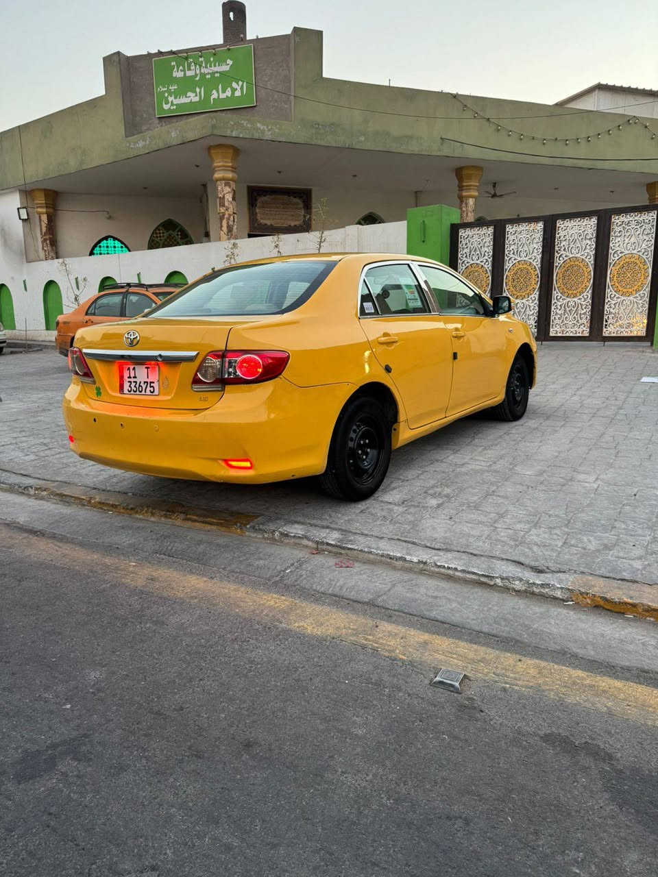 سلام عليكم تيوته كورلا موديل 2008 وارد امريكي حادث بنيد تبديل بدون دواخل مكينه 1800دوش مكفوله كير وتو مكفوله 
صدر مامي خلفي جديد تخم تأير جديد هيه غرمات مصفره رقم بغداد بسمي تحويل ثاني يوم سياره اي نقص مابيه كامله وجاهز عله اخره حبايه بس تبريد مايشتغل  مكان سياره بغداد رقم لهاتف ***********
