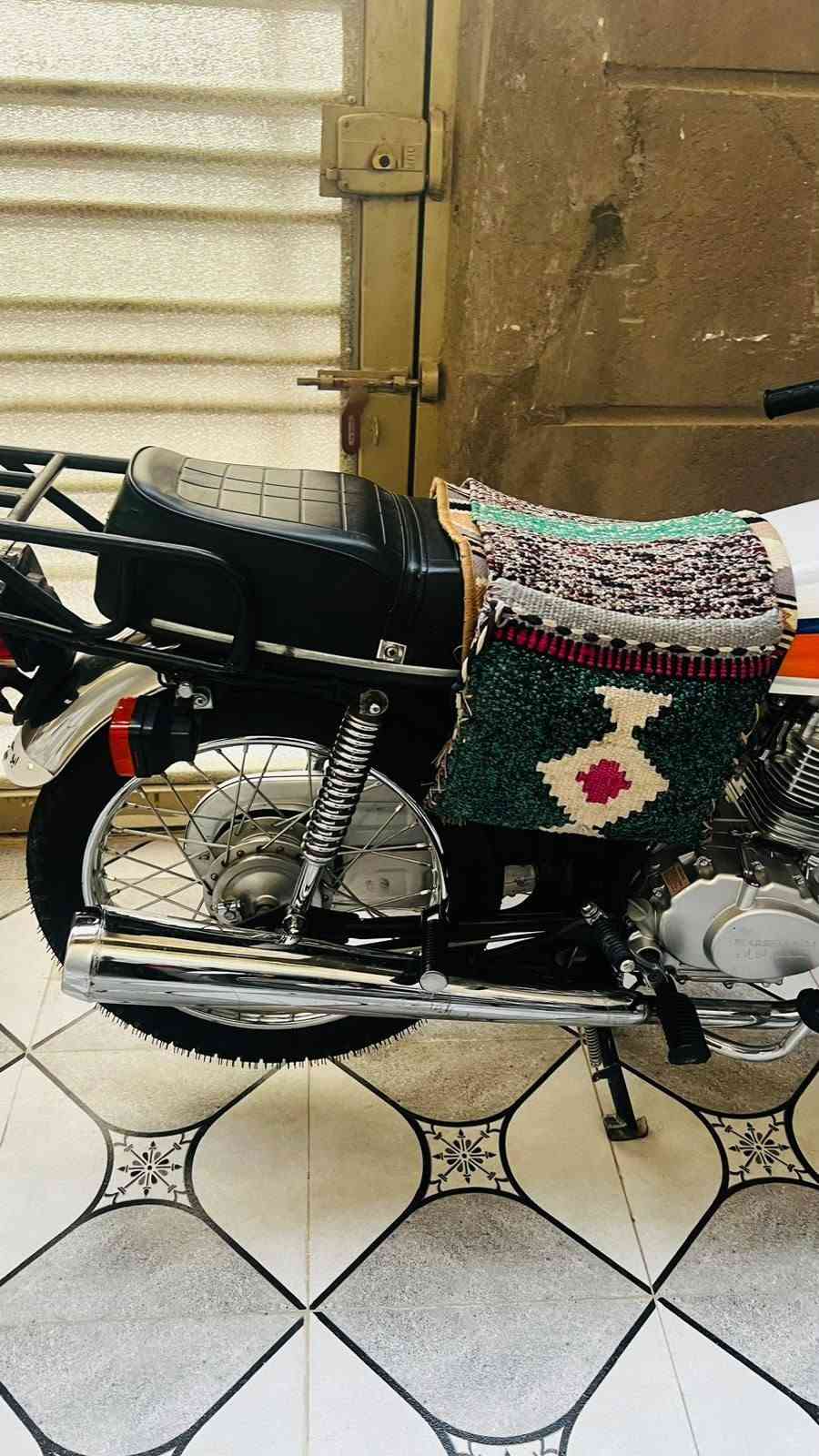 السلام عليكم دراجه 🏍اربعه كير للبيع لون ابيض دراجه مكفوله كفاله عامه دراجه شلعه ومعدل خير من دراجه موديل 2026اوراق سكنر 🩸. سعره 750وبيه مجال بسيطط كلش.📌  العنوان كربلاء قنطرت السلام 📌ما متواجد خاص..📌فقط اتصال. 🌠***********🙌🏼🩶
