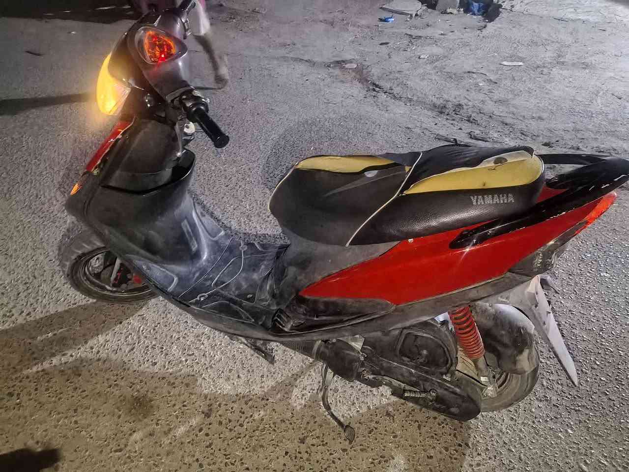 ماكس 2006 حنرا مكينه 49 بلاديه مامفتوحه ولا ممدود عليه برغي ناقصه جوزه سويجه طاك بجوزه جوا شغالا كهربائياته منطول لطول مكانه كربلاء اني مكلف بنشر وهاذا رقم صاحبه ***********
