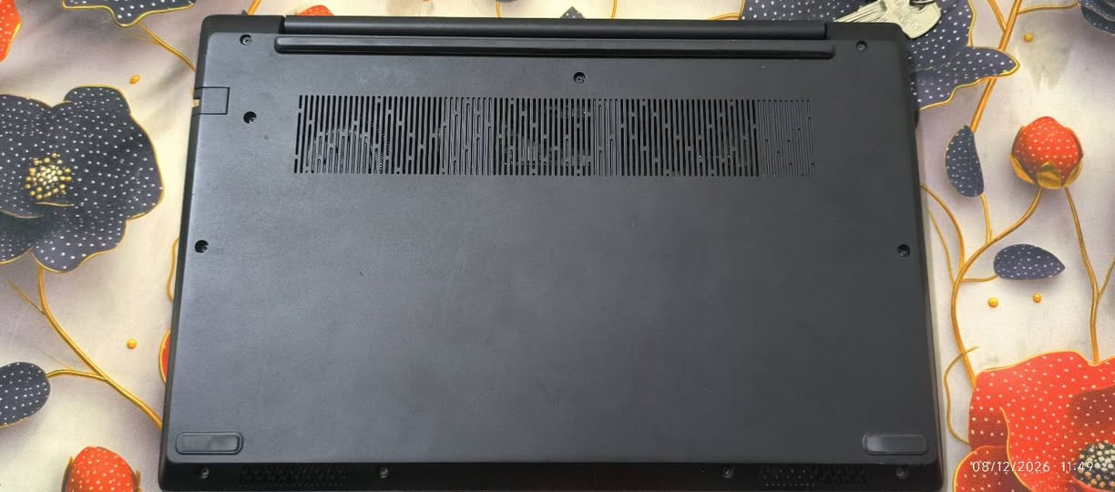 لابتوب لينوفو للبيع
معالج : Rayzon 5 5600 U. (يعادل i5 جيل 12) 

كارت شاشة داخلية 4G من نوع AMD Radeon (TM).

رامات 16GB نوع DDR 4 3200MHz.

المساحة 256GB SSD.

حجم شاشة 14 انش

اللابتوب جديد ومابي ائ شي  ويا كارتونته بس تعبانه 

بس الشاحنه مكسور الراس التايب سي انطيكياهه ويا الابتوب 

اخذتهه للكليه مرحله رابعه وتخرجت صار سنه مكاني بغداد جسر ديالى... واكدر أوصل زعفرانيه وشارع الصناعه 

السعر ٣٥٠ وبيهه مجال حگ الجيه
رقمي ***********

