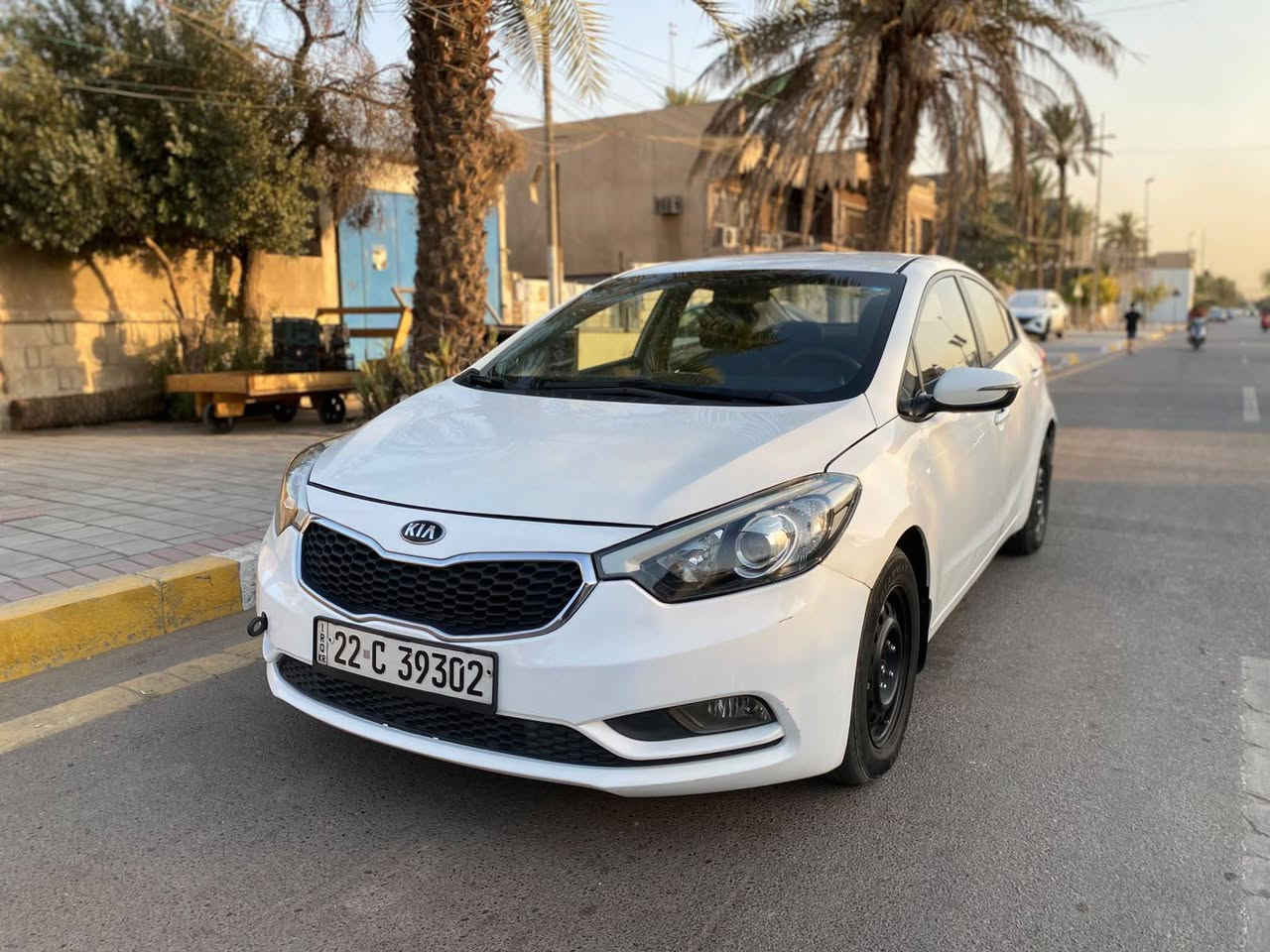 🚘 للبيع كيا سيراتو 2013 خليجي – 1.6

📍 الموقع: بغداد / الشعب
💰 السعر: 95 ورقة وقابل للتفاوض البسيط

🔹 موديل 2013 – خليجي
🔹 محرك 1.6 DOHC 16V
🔹 قير أوتوماتيك
🔹 اللون أبيض
🔹 داخلية نظيفة ومحافظة
🔹 تكييف شغال
🔹 السيارة استخدام شخصي

🔧 تقرير سونار موجود ومرفق بالصور:
✅ المحرك: سليم
✅ الشاصي الأيسر: سليم
✅ اللغد الأمين والأيسر: سليم
✅ الحوض الخلفي: سليم
⚠️ الشاصي الأيمن: ضرر في الكتف حسب تقرير الفحص
⚠️ الإطارات: حالتها متوسطة

📸 السيارة مفحوصة والسونار موجود، والفحص متاح للمشتري.

💰 95 ورقة – مجال بسيط للجاد فقط

📞 للاتصال والواتساب:
***********

📍 بغداد – الشعب

للجادين فقط، والمعاينة والفحص خير دليل.
