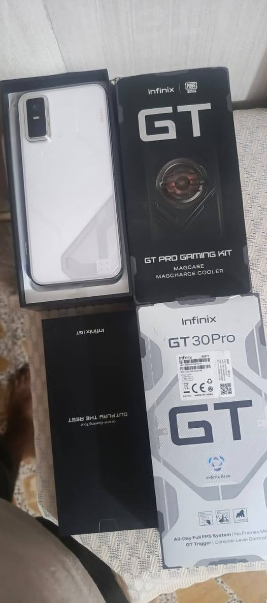 سلام عليكم جيتي 30برو مكفول جهاز 120ببجي 
ملحقات كامله فقط شخوط بل شاشا جهاز مكفول لا مفتح ولا مصلح 
بغداد شعله 
***********
