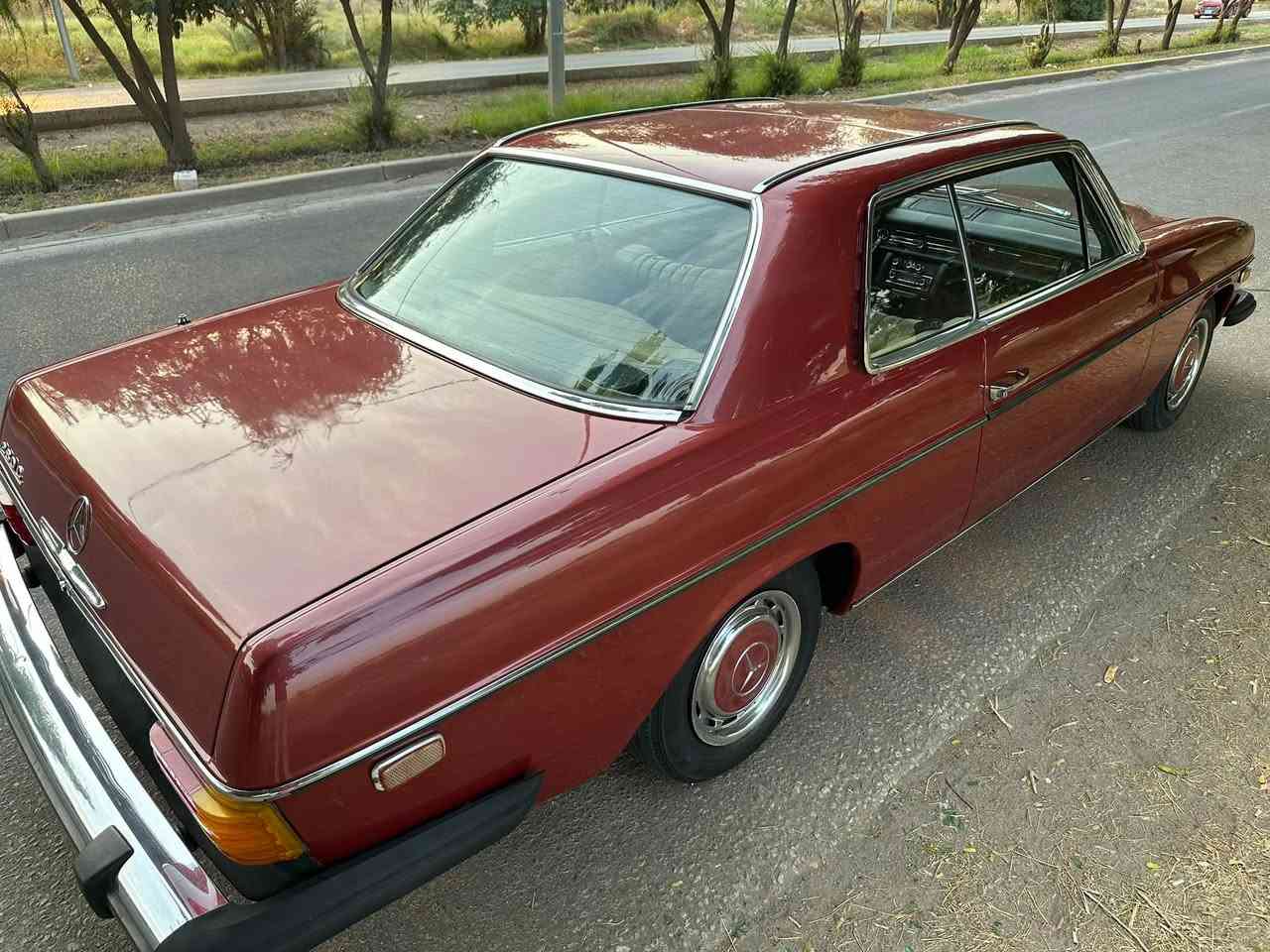 السلام عليكم
للبيع فقط 
مارسيدس W114 موديل 1975 
حجم 280  /  6 سلندر وارد أمريكي
كوبي تك باب  مميز بالاضافه للون المميز
رقم أربيل سنويه 2030 
مكينه قبق أبيض تابوت تك كابريتر 
گير ومكينه وكهربائيات جاهز 
تبريد وباور ستيرن شغال 
جام اربع كهرباء 
بالاضافه الى فتحة سقف كهربائيه 
مثبت سرعه اتو بلادي
دشبول صاج 
تخم تاير جديد حداديه 90 ‎%‎
السياره مصبوغه داخل العراق بدون حادث
غرفة نظافه 90 ‎%‎ 
السنويه بأسم شخص من بغداد 
مكاني بابل / الحلة
السعر 108 ورقه وبيه مجال بسيط جدأ
للاستفسار 
***********
