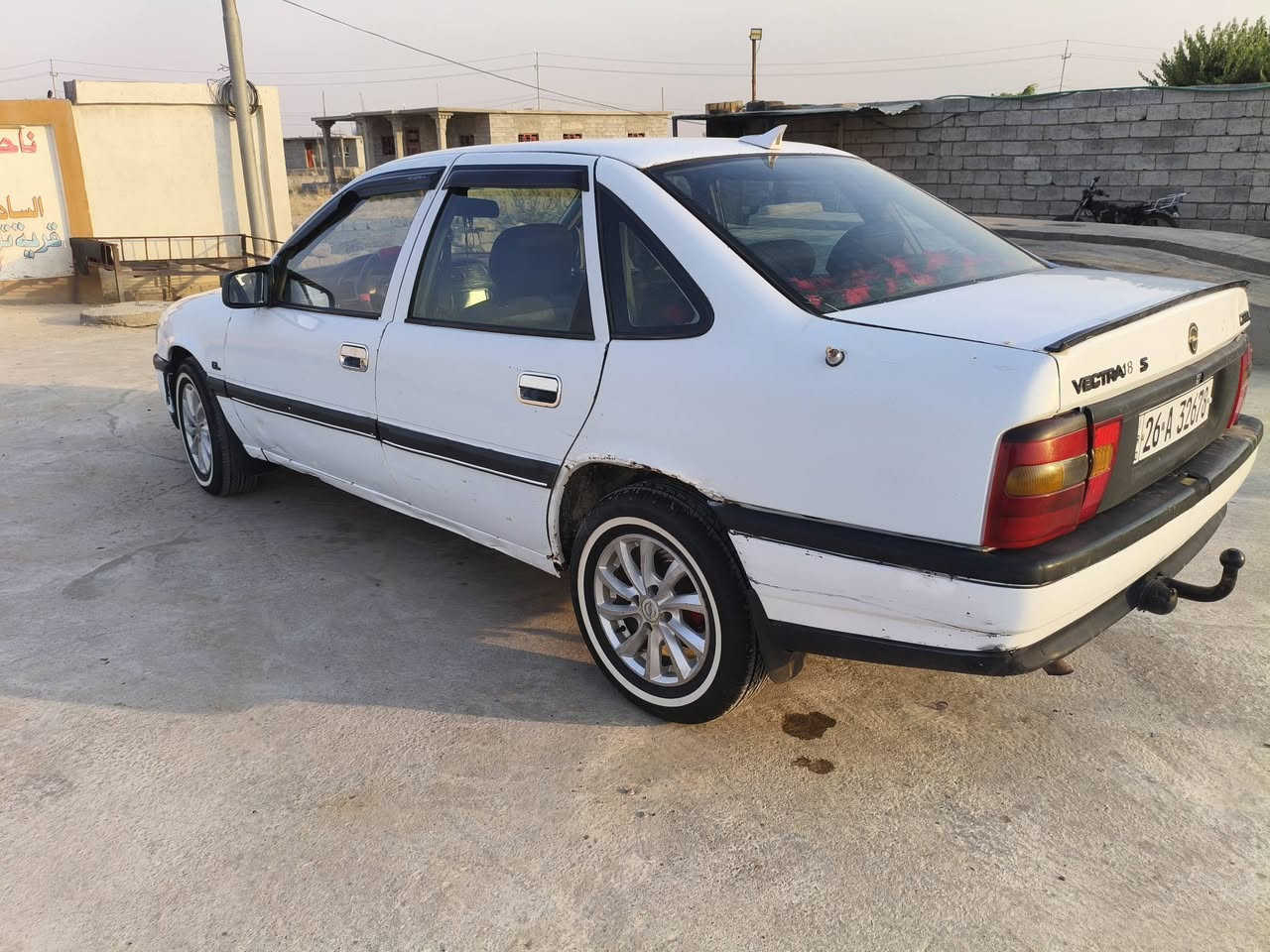 اوبل فكتره حجم 18موديل 1989رقم دولي بسمي اني الشرعي محرك طخم تايرات جديد مكاني القياره قريه تل الشعير  السعر 38 /***********
