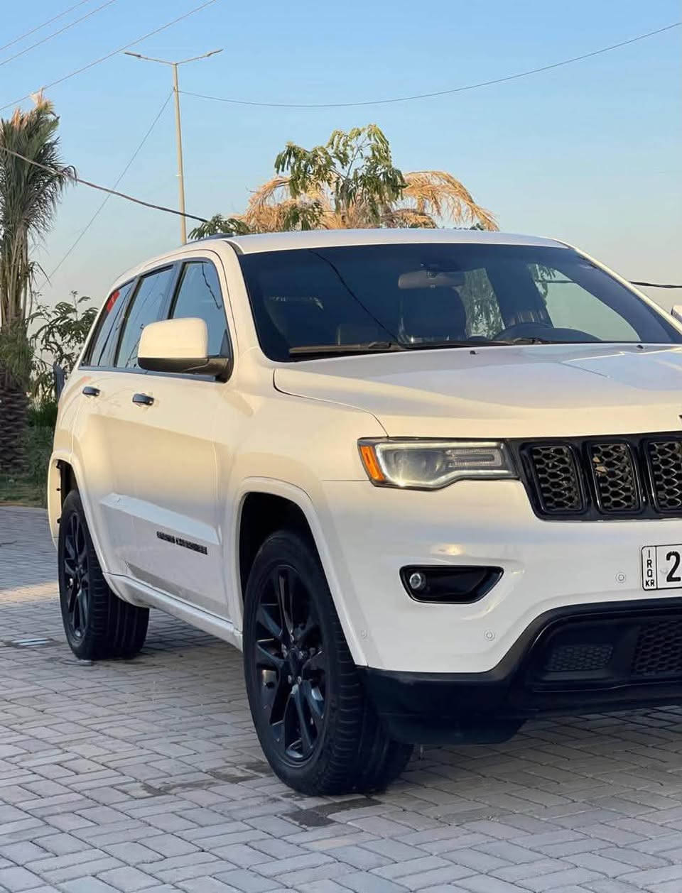 سلام عليكم. جيب 21  رقم سليمانيه بسمي
وارد امريكي حادثها جاملغ وبنيذ بدون ضرر شواصي

ومبدل بلادي

كير مكينه شرط برغي ممفتوح بيهم. وتبريد حداديه تخم تاير. كله جديد وشرط

ماشيه ٧٦ قابل للزياده

مواضفات بلاك توب 

سعرها ٢٦٠ 
 
اخوان رجاء السياره متعوب عليها وتجي واتشوف بعينك ميعجبك السعر على راسي بس. راجاء اعبر. منشور والله يرزقك. 

***********
