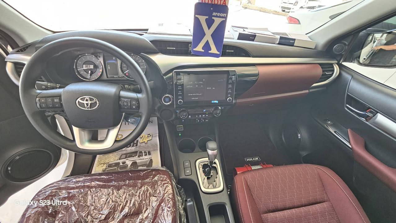 #معرض #الظلال المركزي 
بيك اب هايلوكس ناصي 2026
      🎗HILUX🎗TOYOTA
 🎈اوتماتيك  زيرو 🎈 
            وكالة SAS
⚠️الصيانه لمدة 3 سنوات او 100 
الف كم 
مرقم لوحات .أربيل  
 #موديل :2026

مواصفات : فول باب اول بلادي بدون أضافات أو سستم
المحرك : 2700vvt.i . V4
اللون : أبيض
المواصفات 
مرايا شفط #كهربائي/ 
#شاحن وايرليس
🎗 مفتاح التشغيل بصمه .
🎗كيلو متر  عداد🎀 لكزز🎀 مختلف كليآ
🎗بطايان ثانوية مغلفة شواصي 4اطارات
🎗 دفع ثنائي . 2×4.
🎗 مصابيح اماميه auto
🎗 كشافات ( بروجكتور) 
🎗 شاشه كبيره.
🎗 كامره دواره .
🎗 ويل كب قياس 16 
🎗 مقاعد بقلاوة تبريد أصلي المقاعد الأمامي  
🎗 زر مساعد نزول منحدر.
🎗زر مانع للتزحلق vsc قفل اكسل .
🎗 زر مساعد دوران dac .
🎗 سستم ايرباك متكامل .
🎗 شاحن واير لس .
🎗 مري AUTO قابله للطي.
🎗 اشاير بالمري .
🎗 ثلاجه وسطيه .
🎗 حساس خلفي 
🎗 مخرج للطاقه A 10  مخرج AUX&USB.
🎗مخرجHDMI L 
🎗 تحكم مقود متعدد لاستخدامات.
____________________________________
ملحقات السياره
🔖 فرشات ارضيات land cruiser prado
🔖 صندوق اسعافات اوليه 
🔖 مطفأة حريق 
🔖كيج ايطارات 
🔖 مثلث
🔖 عده 
🔖 جك 
🔖 سبير نوع ويل كب 
🔖كتيب ضمان والصيانه
🔖بصمه اضافيه
🔖نفاضه
 🦅معرض ألظلال المركزي 🦅

اي استفسار عن طريق الاتصال  أو الواتساب فقط 

واسط الصويرة شارع المعارض الرئيسي 
***********    واتساب

***********    واتساب
