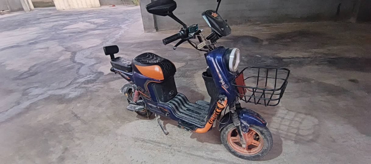 سلام عليكم موطور R9 2025
باتريات جدد 32 وحده 30 
كلشي بي شغال فقط شغل ومشي 
رايدو ب400 قفل وبي مجال بسيط 
*********** هاذا رقمي للتواصل خاص
