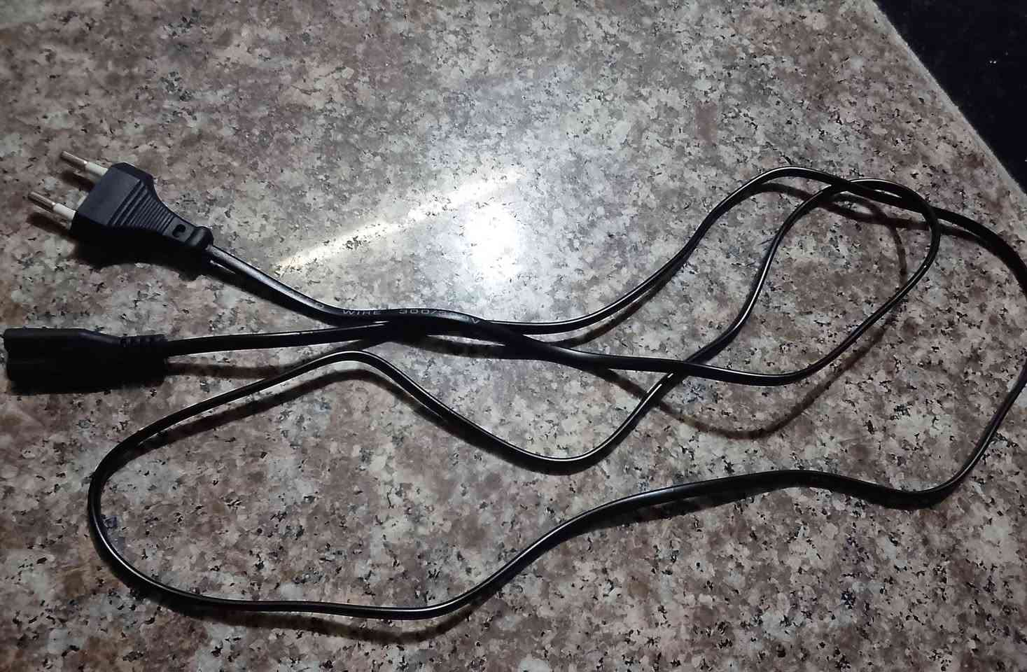 السلام عليكم 
بلي 2 للبيع 
ملحقاتة: 
يدات 2 
قطعة ps2 to hdmi وياها واير hdmi والشاحنة مالتها 
كيبل ومحول الطاقة 
قطعة MX4SIO  بدون ميموري 
ميموري كارد 8 mb 
فلاشة 
السعر:55 الف وبي مجال 
للتواصل:*********** 
العنوان: بغداد الدورة
