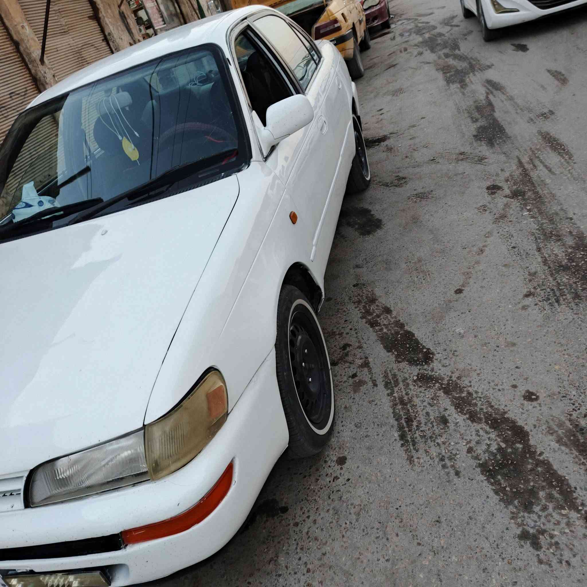 السلام عليكم كورله مديل 93جاهزه فقط تبريدمايشتغل تخم تاير محرك كير سيارة كلش نضيفه وحلوه مكان سيارة نجف مشخاب السعر 42تواصل ***********
