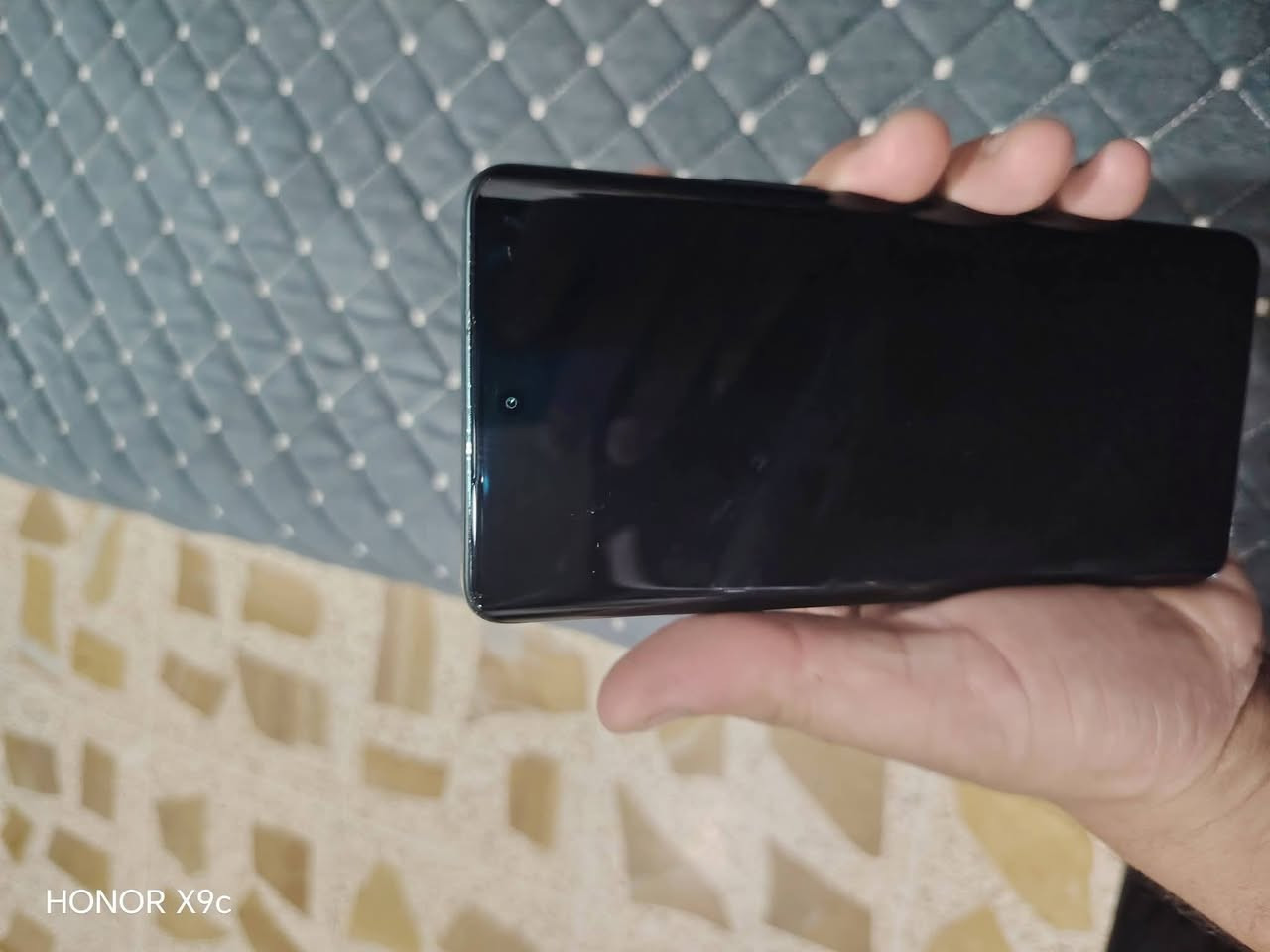 السلام عليكم
متوفر هونر.x9b جهاز حيل نضيف 

وشرط ما مفتوح مع كامل ملحقاته 

مراوس مع ايفون او بيع
 
السعر 275 وبي مجال قليل

*********** واتساب
