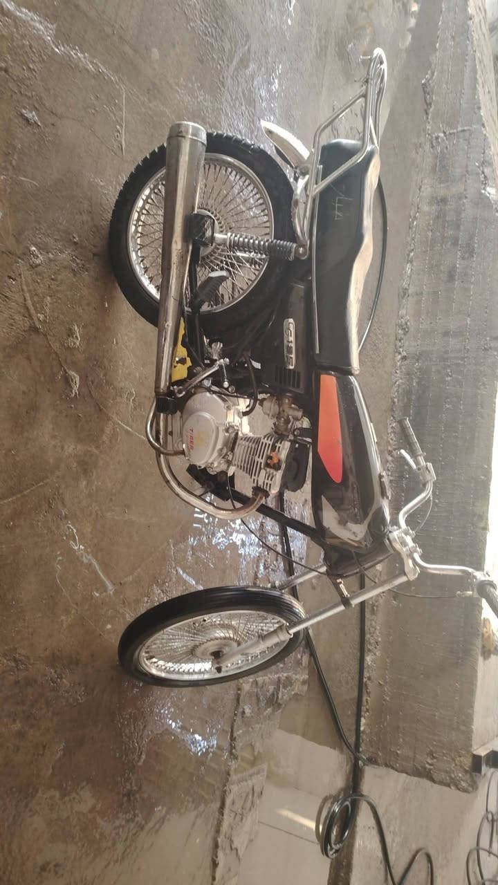 دراجه مكوفله من كلشي نص هندر للبيع ***********
