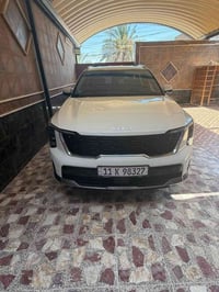 سورنتو ٢٠٢٥ • ٣.٥ لتر ٦ سلندر • ٧ راكب