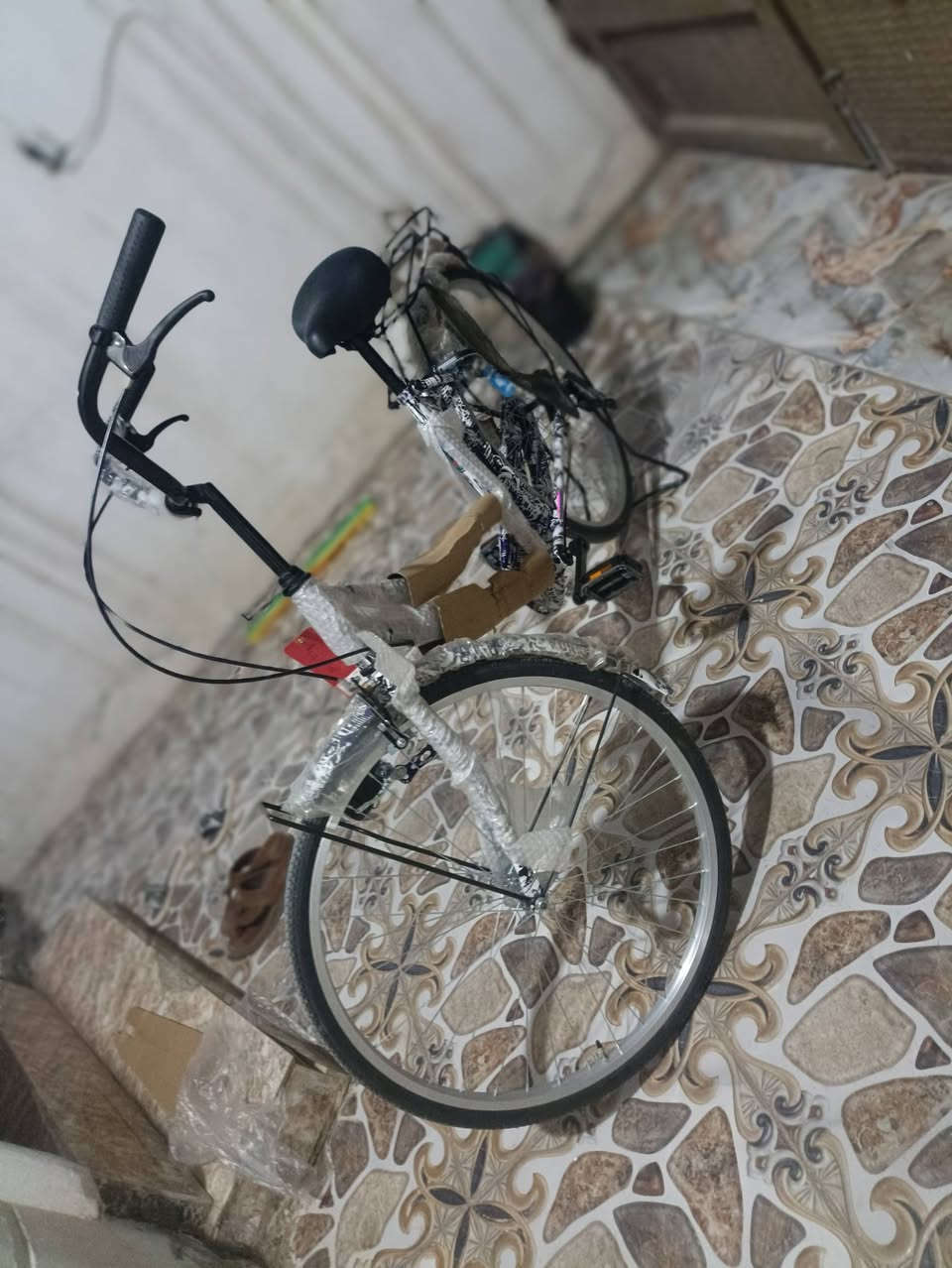 سلام عليكم بايسكل موشم حجم 26مختم من الطول للطول بايسكل خير من الله سعر  125وبي مجال العنوان ديالى بعقوبة فلكة الامين رقم الهاتف ***********
