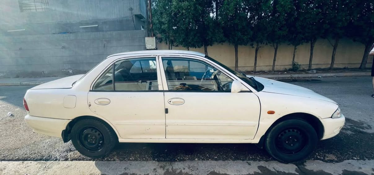 السلام عليكم سيارة بروتون ويرا موديل 2001 محرك نوزل كير أوتوماتيك كير ومحرك خير من الله صدر امامي الخلفي نص عمر  التبريد شغال بس قايش كهربائيات شغالة السيارة بسمي السنويه الى 2030 تنتهي السعر 28وبيه مجال  اتصال *********** 
السلام عليكم سيارة بروتون ويرا موديل 2001 محرك نوزل كير أوتوماتيك كير ومحرك خير من الله صدر امامي الخلفي نص عمر  التبريد شغال بس قايش كهربائيات شغالة السيارة بسمي السنويه الى 2030 تنتهي السعر 28وبيه مجال  اتصال *********** المكان بغداد سلمان باك
