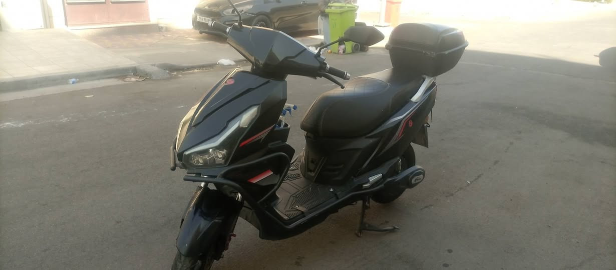 السلام عليكم دراجة شحن 8 بطاريات نقص بس بطاريات السعر 800 الف وبيه مجال بسيط رقم الهاتف ***********
