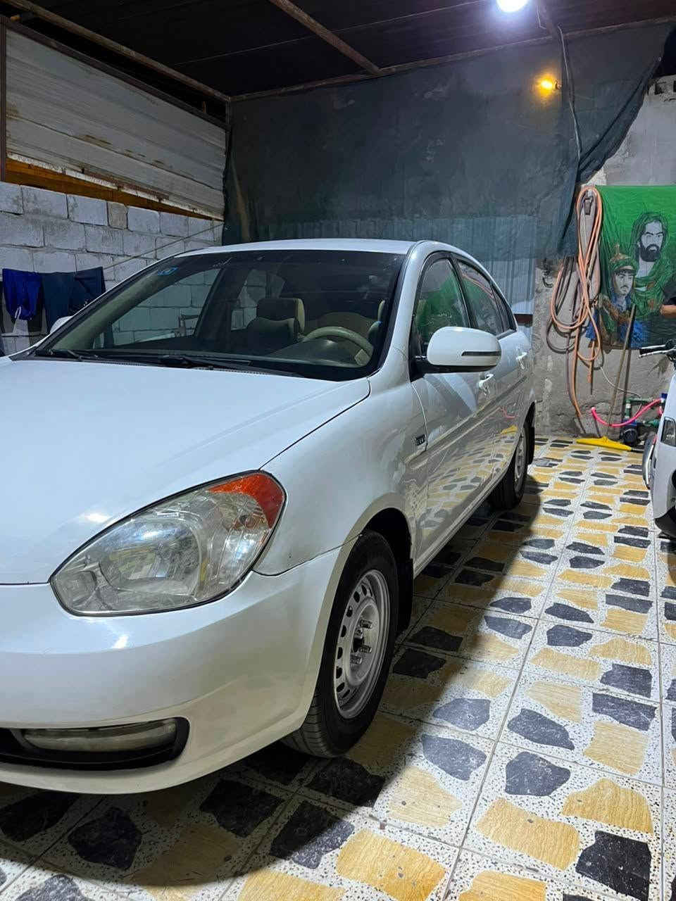 السلام عليكم اكسنت صابونه 2011 خليجي  كير مكينه حداديه كفاله تخم تاير تخم ويل سياره عله ايدي تبريد ثلاجه  مكفوله من الضربه ماعده المدكر الخلفي صفحته السايق مو قويه رقم جديد بسمي سياره السعر 90 وبيه مجال لشراي ***********
