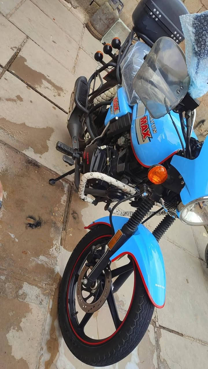 دراجه لبيع مديل 23طالعه ب 24مكفوله كفاله عامه من شخط ومن صبغ رقم وسنويه نسختين سويج سعر ثنين و300وبيه مجال ما متواجد ع فيس اتصل ع رقم***********
