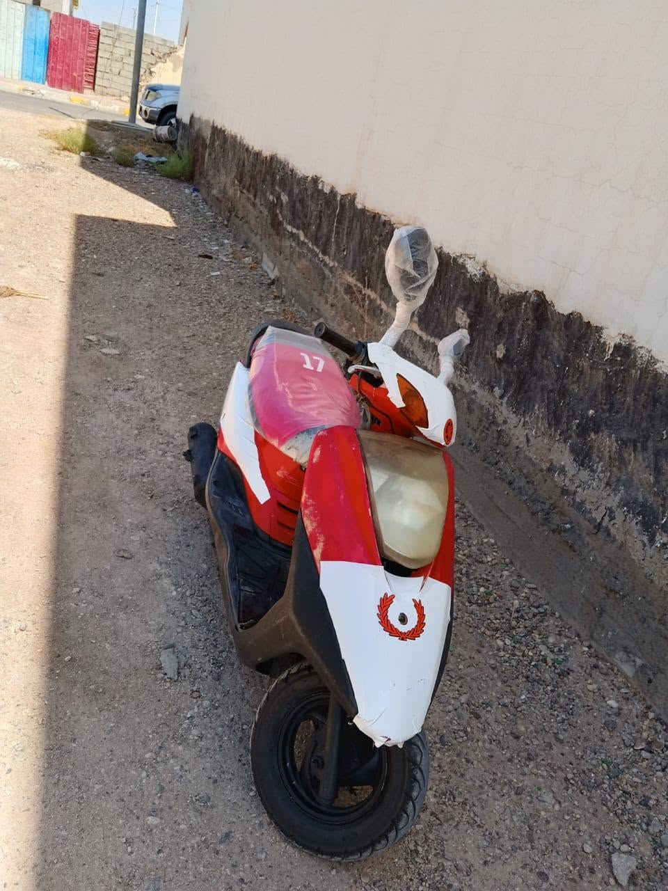 ماطور بريز 2006 شغال  صلف هندر كهربائية شغاله مراوس مراوس وانطي فرق بيع حسب القناعه سعر. تصال ع رقم بيه وتساب ***********
