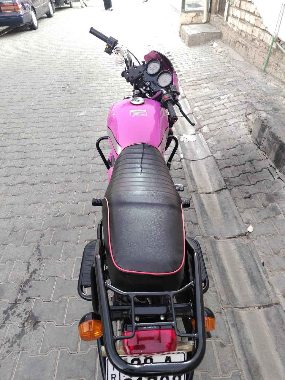 دايون للبيع 
النجف كوفه حي ميسان 
🏍️ للبيع دراجة دايون موديل 2023
✅ موديل: 2023
✅ اللون: وردي
✅ رقم نجف انكليزي
✅ مداور ثاني يوم
✅ الحالة: جيدة جدًا وجاهزة
💰 السعر: مليونين وربع
📍 الموقع: النجف
📞 للتواصل: ***********
