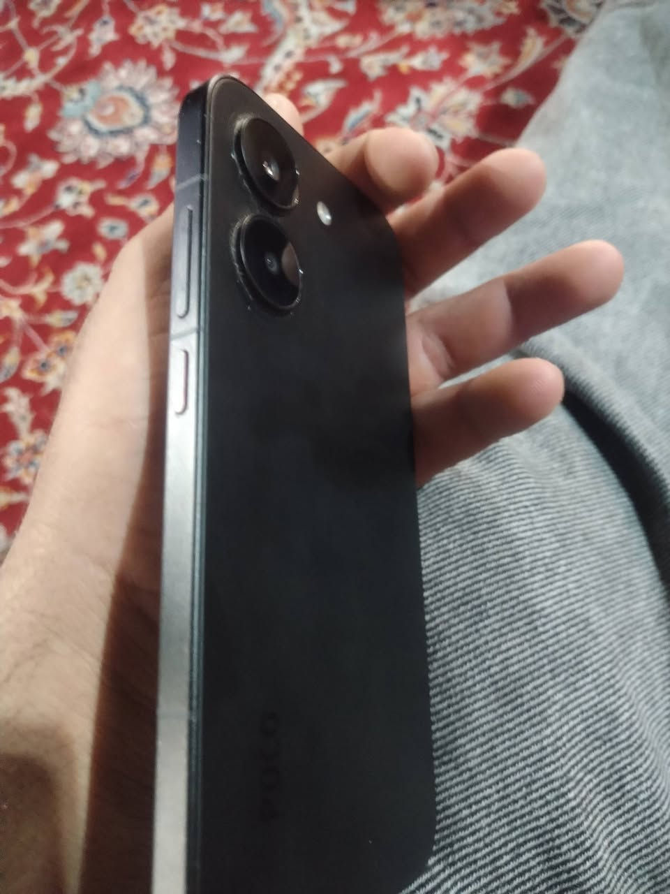 بوكو 8x برو • ٢٥٦ • بطارية ١٠٠