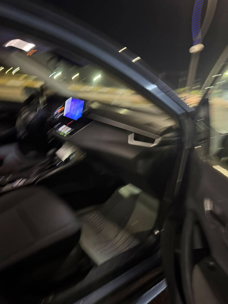 السلام عليكم 
كورلا للبيع موديل 24
ماشية 40الف 
كلين تايتل بدون اي ضرر
محرك 20
لون بحري 
للاستفسار التواصل على الرقم 
***********
