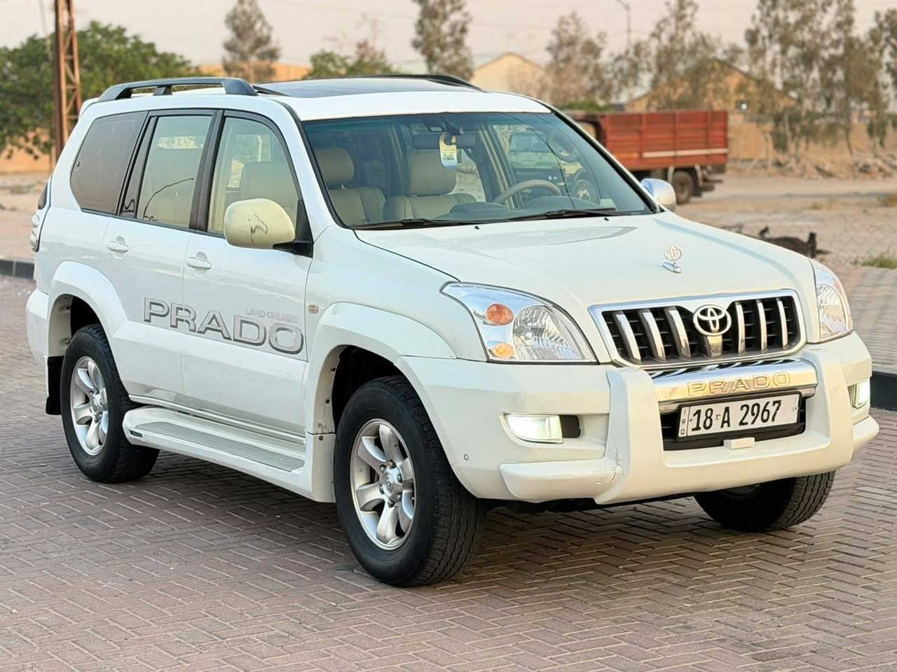 السلام عليكم 
برادو 2009 خليجي فول مواصفات واحد على واحد 
بيها صبغ بنيد وشوية من الجاملغ بدون ضرر داخلي
السيارة نظيفة مابيها نقص مال جناي
كير ومكينة وحدادية وتبريد وتخم تاير مكفولات 
المواصفات 
فتحة سقف 
كشنات جلد 
كشنات كهربائية 
حساس امامي وخلفي.
مري شفط
كامرة دوارة 
ويل كب استيل
مكينة 6 سلندر
7 راكب 
3 قطع تبريد
السيارة فوول مواصفات
سنوية 2031 
رقم بابل الدولي 
السيارة بسامينة 
المكان كربلاء المقدسة .
السعر 138 .
***********
*********** كربلاء, العراق
