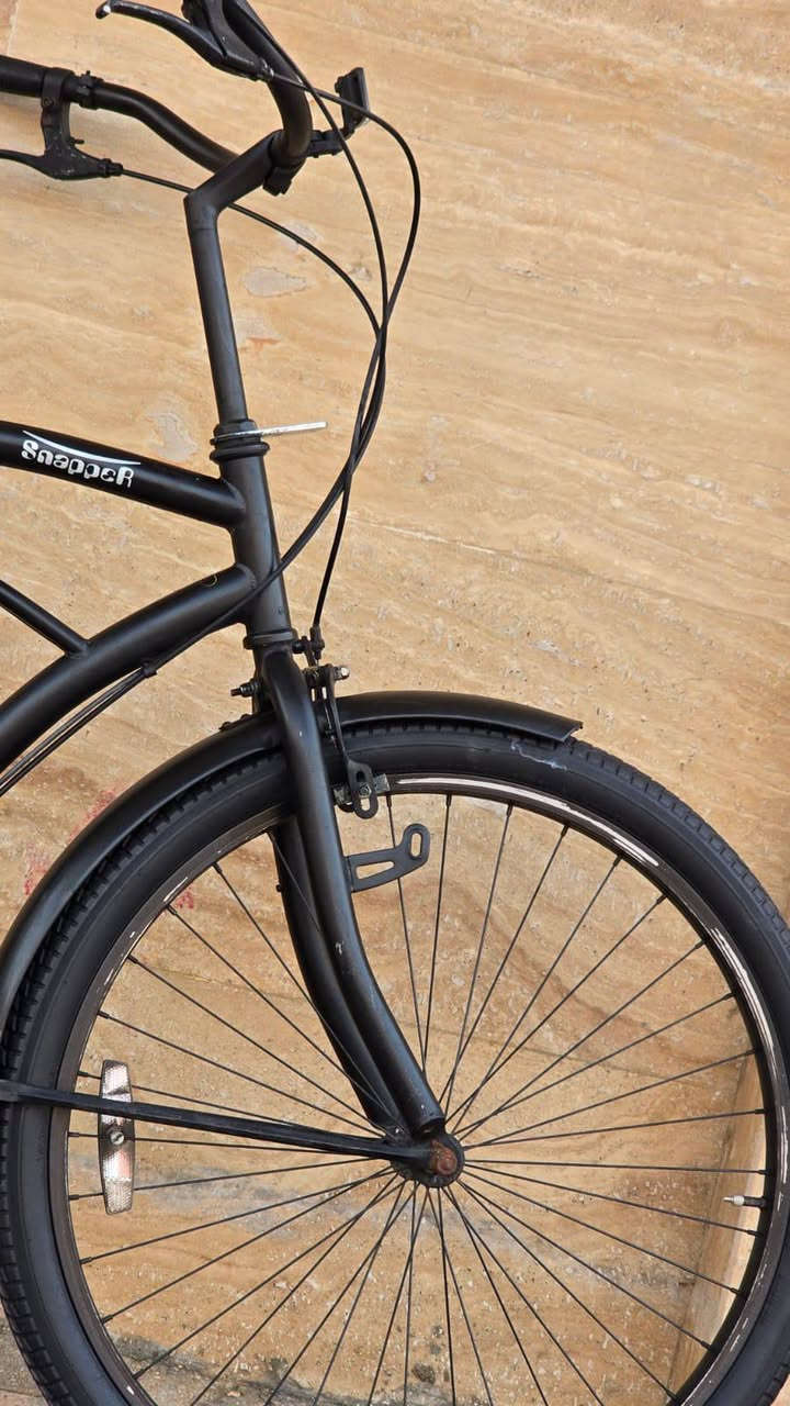 السلام عليكم ورحمة الله وبركاته 🌹
🚲 دراجة هوائية للبيع – كلاسك وأوزان ثقيلة 💪  باله اصلي شرط الضمان الفحص والنضافه 
🔹 الحجم: 26 🔹 تتحمل الأوزان الثقيلة 🔹 تاير عريض 🔹 تايرات كتان 🔹 سلاسة عالية بالمشي 🚲 🔹 وضع شركة 🔹 النظافة:  90–95% 🔹 اللون: أسود مطفي 🖤 🔹
 مقعد طبي اصلي ضخمة جداً 🔹 تصعد حد أقصى لطول 190 سم
📍 العنوان: كربلاء – طويريج 🚚 تتوفر خدمة توصيل لجميع محافظات العراق 🇮🇶 📞 للاستفسار أكثر: خاص أو على الرقم ***********

