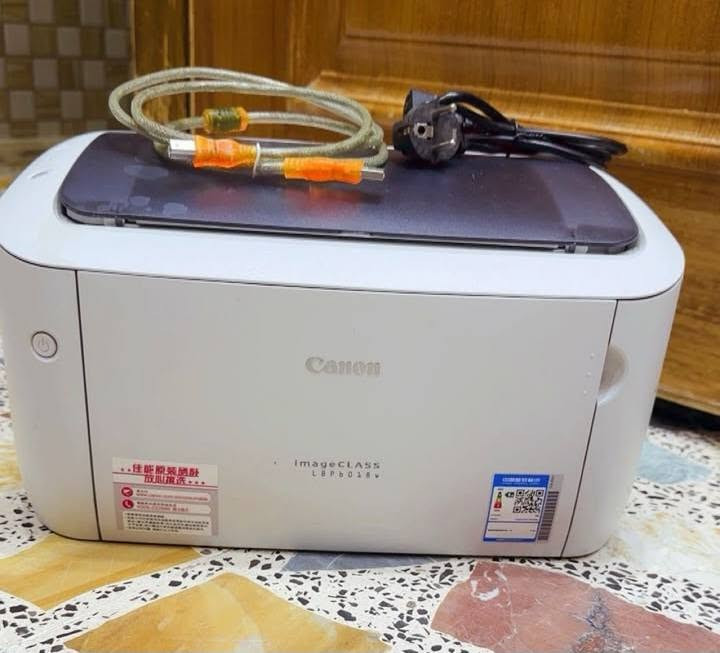 السلام عليكم
طابعة كانون ليزري باب الأول 
 كانون  LBP6018W نظيفة جداااا 
ابيض واسود ١٨ نسخه بلدقيقيه
كاترج باودر سعره ٧ الف دينار اتكفي ٢٠٠٠ نسخه
 تعمل نظام الحاسبة وعن طريق تلفون 
مع كامل الملحقات
بغداد الشعب
***********
