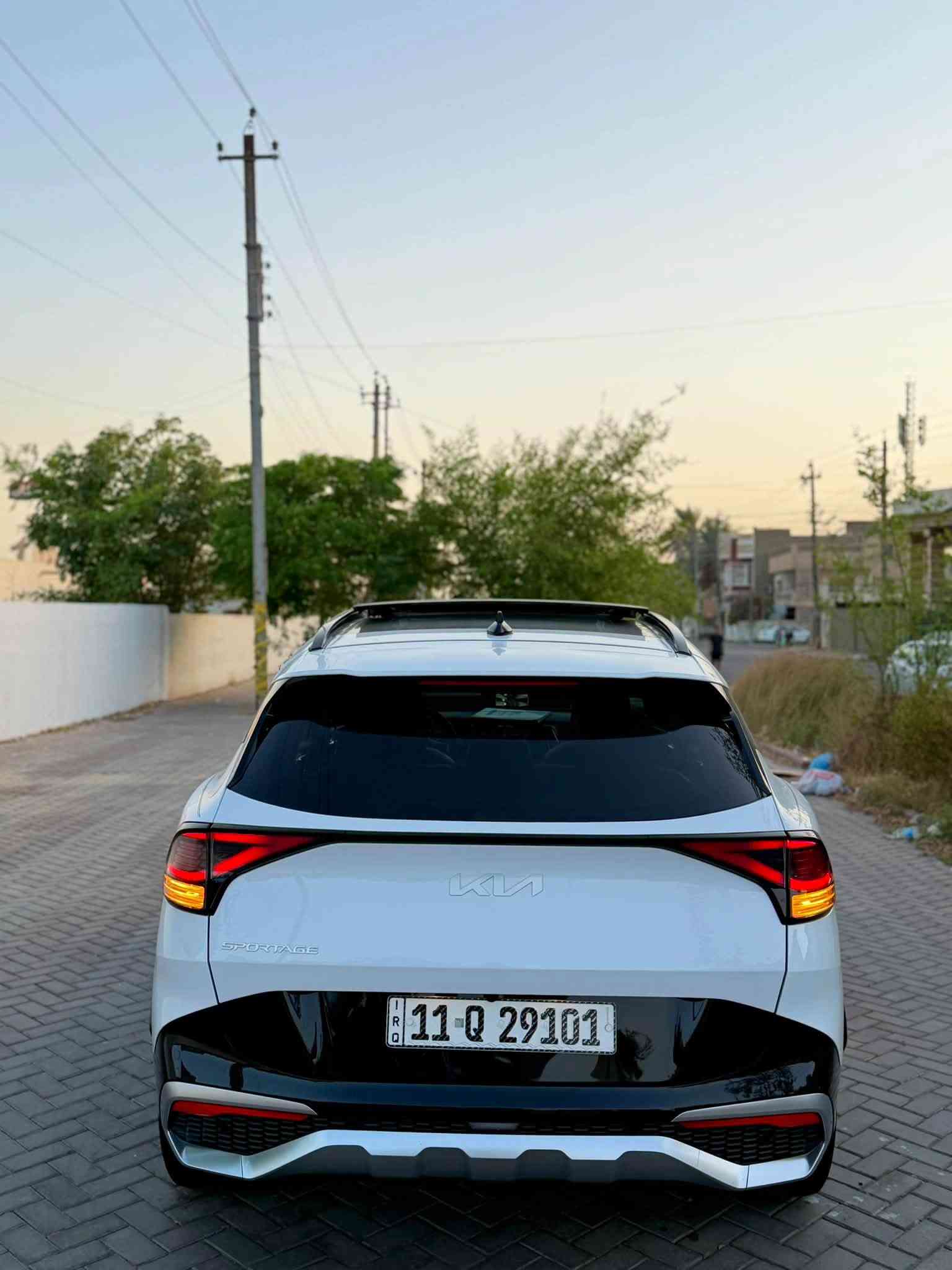 كيآ سبورتج 2023 برستيج SX لون ابيض ماشيه قليل
الفئه العاليه ✔️
جديده بمعنى الكلآم وارد امريكي 
ضررها كسر بدعاميه  ✔️
رقم بغداد تحويل ثاني يوم 
الموآصفآت :
بصمه ، تشغيل ، أبوآب ، صندوق ،
بآنورامآ ، طكتين ، تشغيل عن بعد 
جنطه كهرباء بصمه ،
دوسآت بلاديه من أمريكآ 
كشنآت خزن ميموري ، دوآخل صاج فايبر
سستم صوت سماعات 🔊 هآرمن كآردن ،
فول كشنآت VIP بقلاوه جلد كهرباء USB تتفئه كشنآت ، 
خزن ميموري الكشنات ,
شآشه دچتل سينمآئي متصل دشبول كامل ، أنآره داخليه متغيره الألوآن ، دوسآت ملون
بچم العريض X , هاند بريك بصمه ، مانع انزلآق
دكمه أوتو هولد ، اوتو ستوب ، درآيڤ مود ، دكمه حساسات ، دكمه الكامرآت , دكمه فورويل المرغوب ، قطعتين تبريد منفصل ، 
تبريد بيآنو لمس وفول تحكم بيانو شاشه 
دكمه مانع أنحدآر ، شحن لآسلكي للفون📱
رآدار أمامي ، رآدار جانبي ، رآدار خلفي ،
تحديد مسآر ، سيآقه ذآتيه ، خطوط الشارع 
توقف ذآتي أمامي ، توقف خلفي ذآتي ، 
ويل كب گروم 🛞 ، 4 عدسآت زنون عالي ناصي
حسآسات خلفيه ، كامره أماميه ، كامره خلفيه ، 
بك لايتآت لدات ، اشارات مري ، نظام ترحيب يدات
محرك 2500 الموغوب ،
فول تحكم ستيرن دعآيه ، 
أنآره دآخليه لمس ثلجيه ،
فول نيكلات ،
السعر 207
مكآن السياره بغداد الكرخ 
للأستفسآر (***********)

